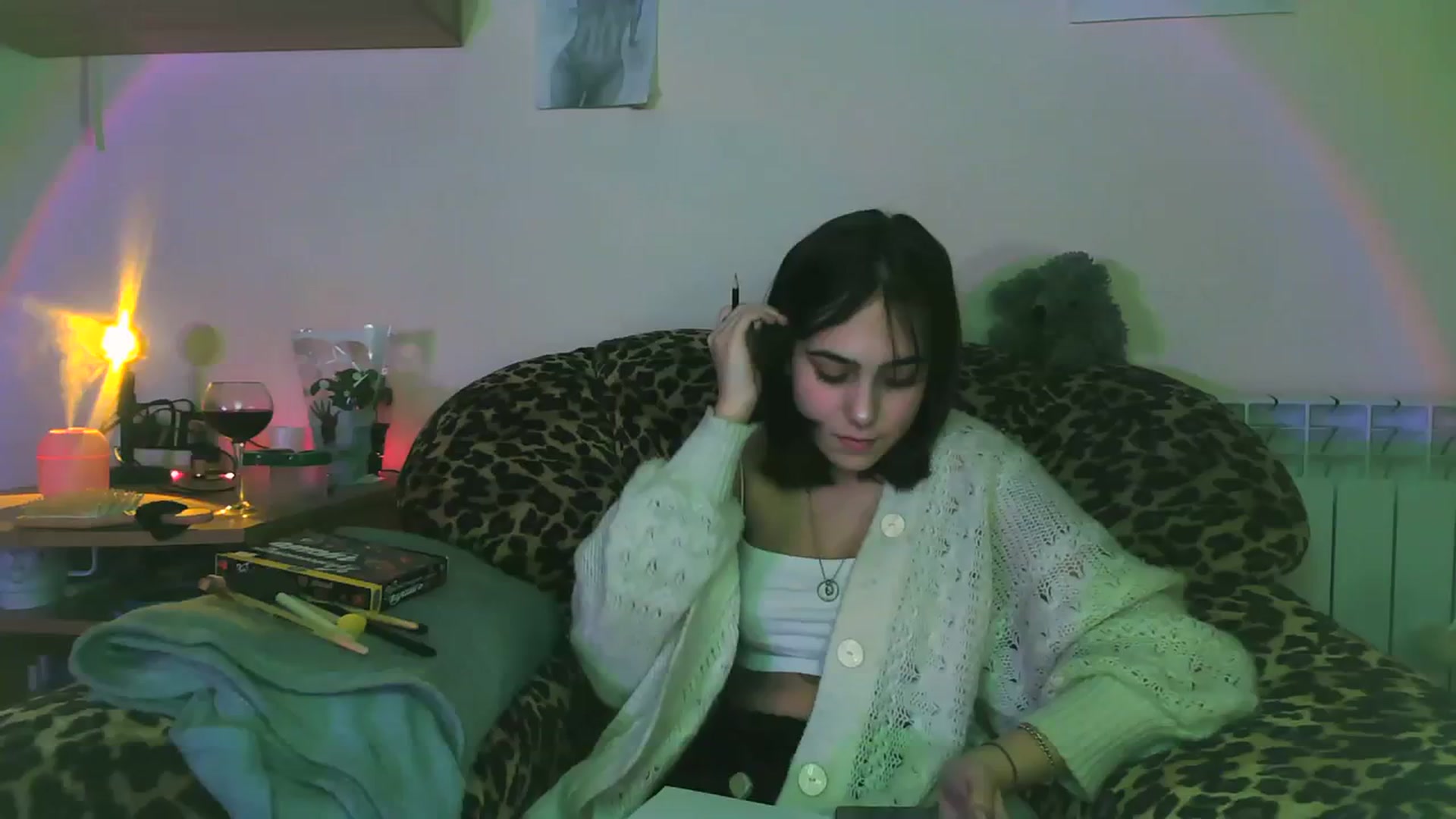 Gallery image thumbnail from Alter3g00's myfreecams stream on, 12/03/2023, 20:03 image 12 of 20