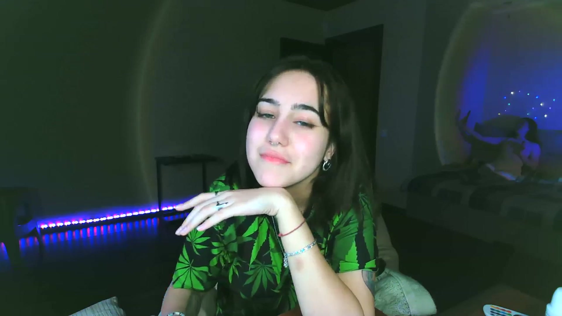 Gallery image thumbnail from Alter3g00's myfreecams stream on, 12/12/2023, 17:43 image 2 of 20