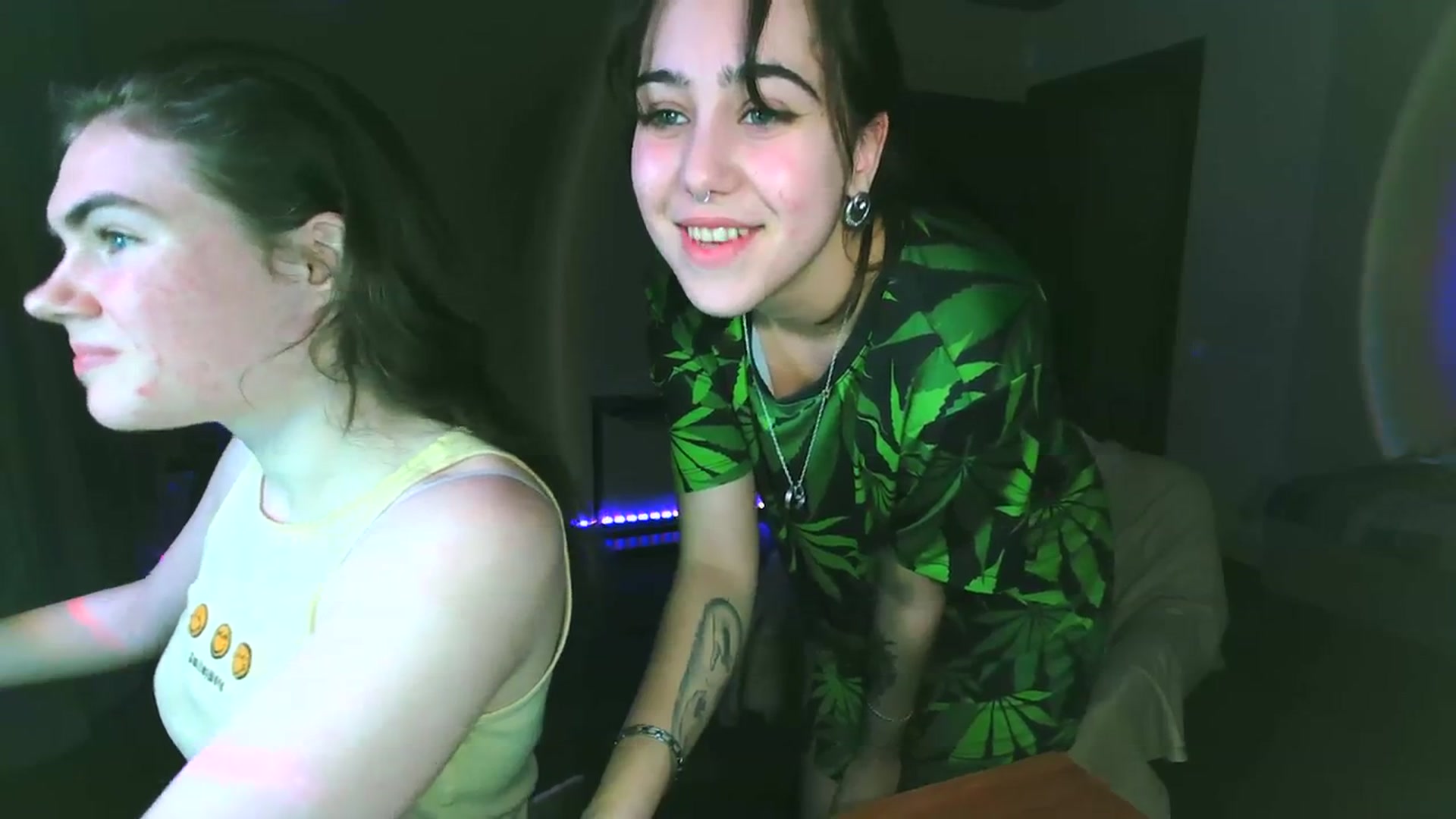 Gallery image thumbnail from Alter3g00's myfreecams stream on, 12/12/2023, 17:43 image 15 of 20