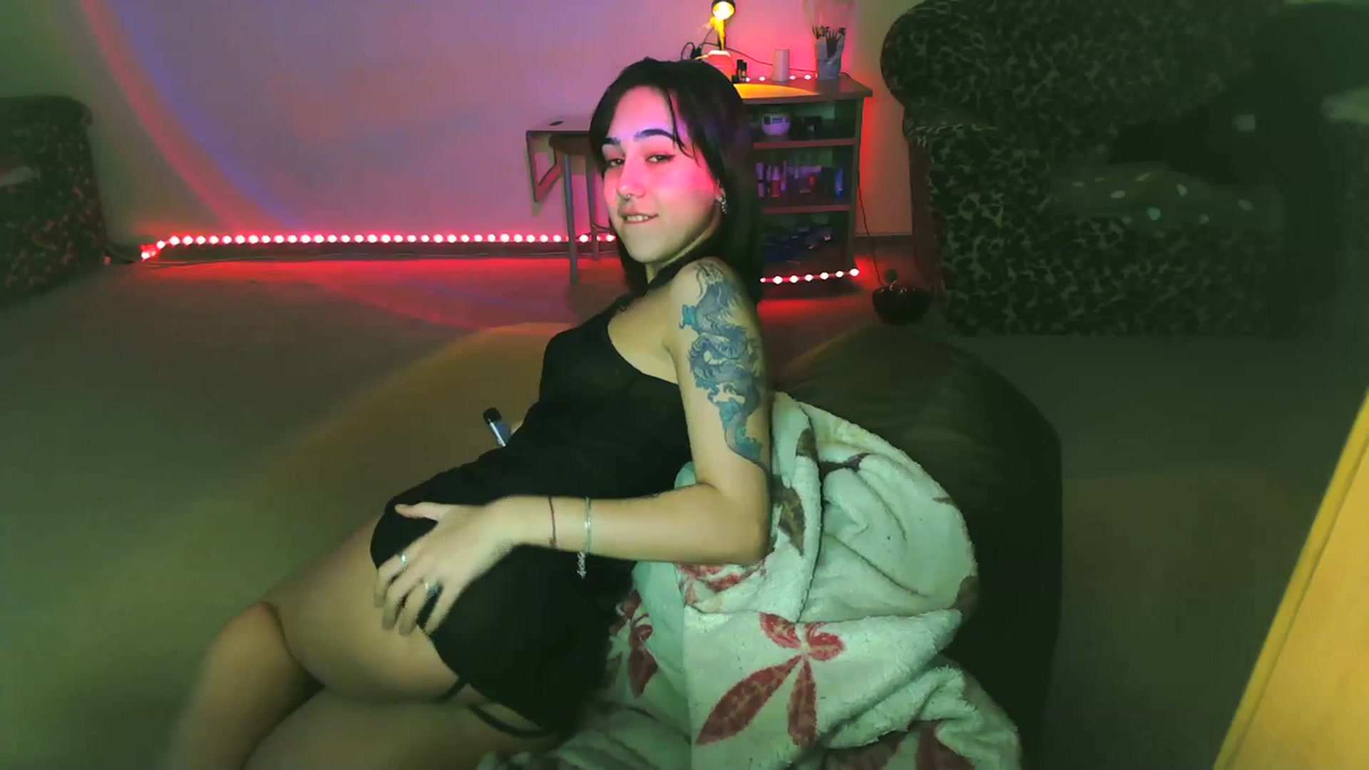 Gallery image thumbnail from Alter3g00's myfreecams stream on, 12/15/2023, 16:00 image 3 of 20