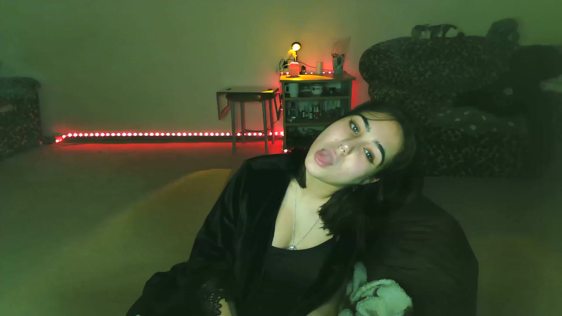 Gallery image thumbnail from Alter3g00's myfreecams stream on, 12/15/2023, 17:49 image 9 of 20