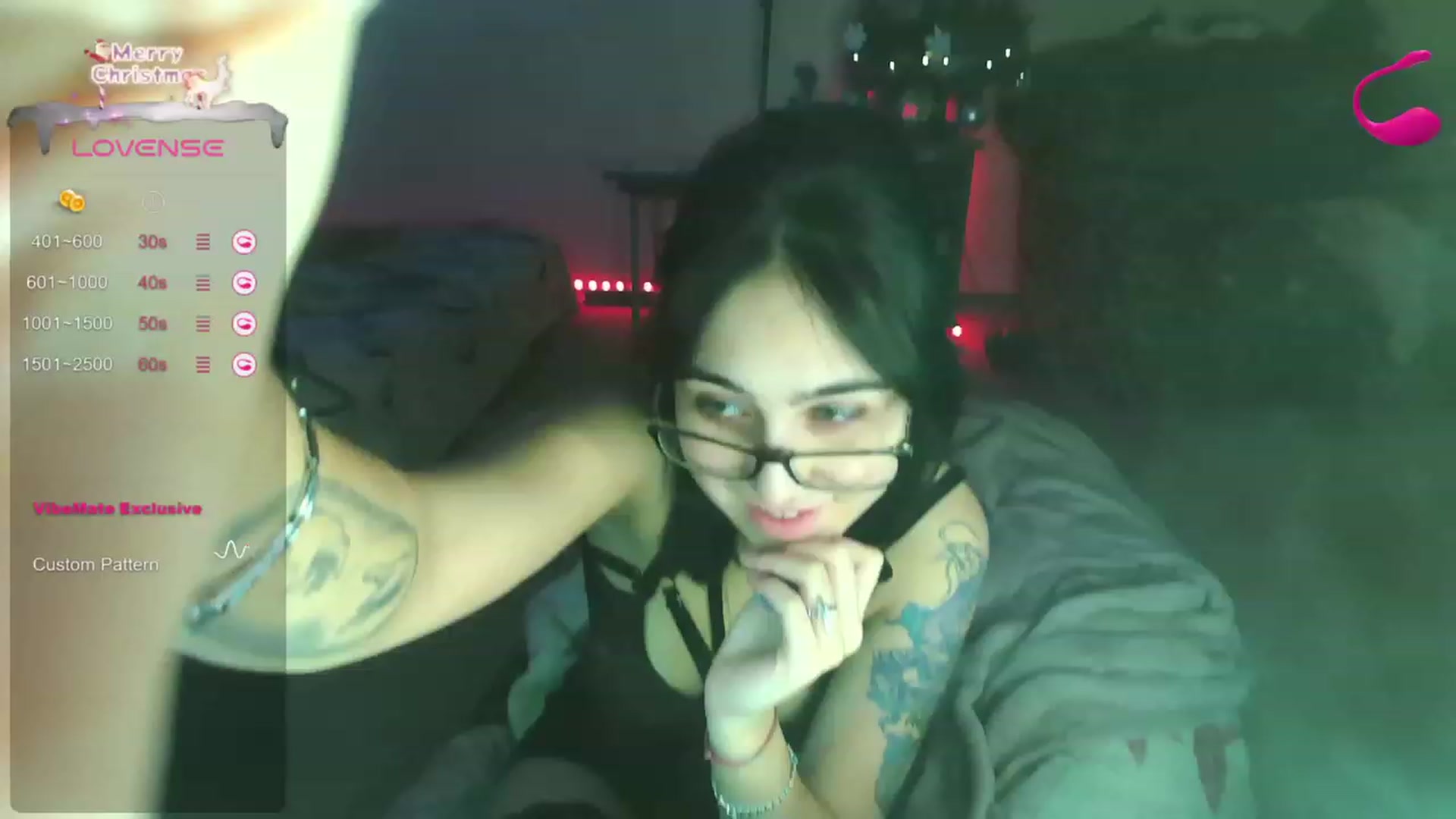 Gallery image thumbnail from Alter3g00's myfreecams stream on, 12/28/2023, 23:01 image 17 of 20
