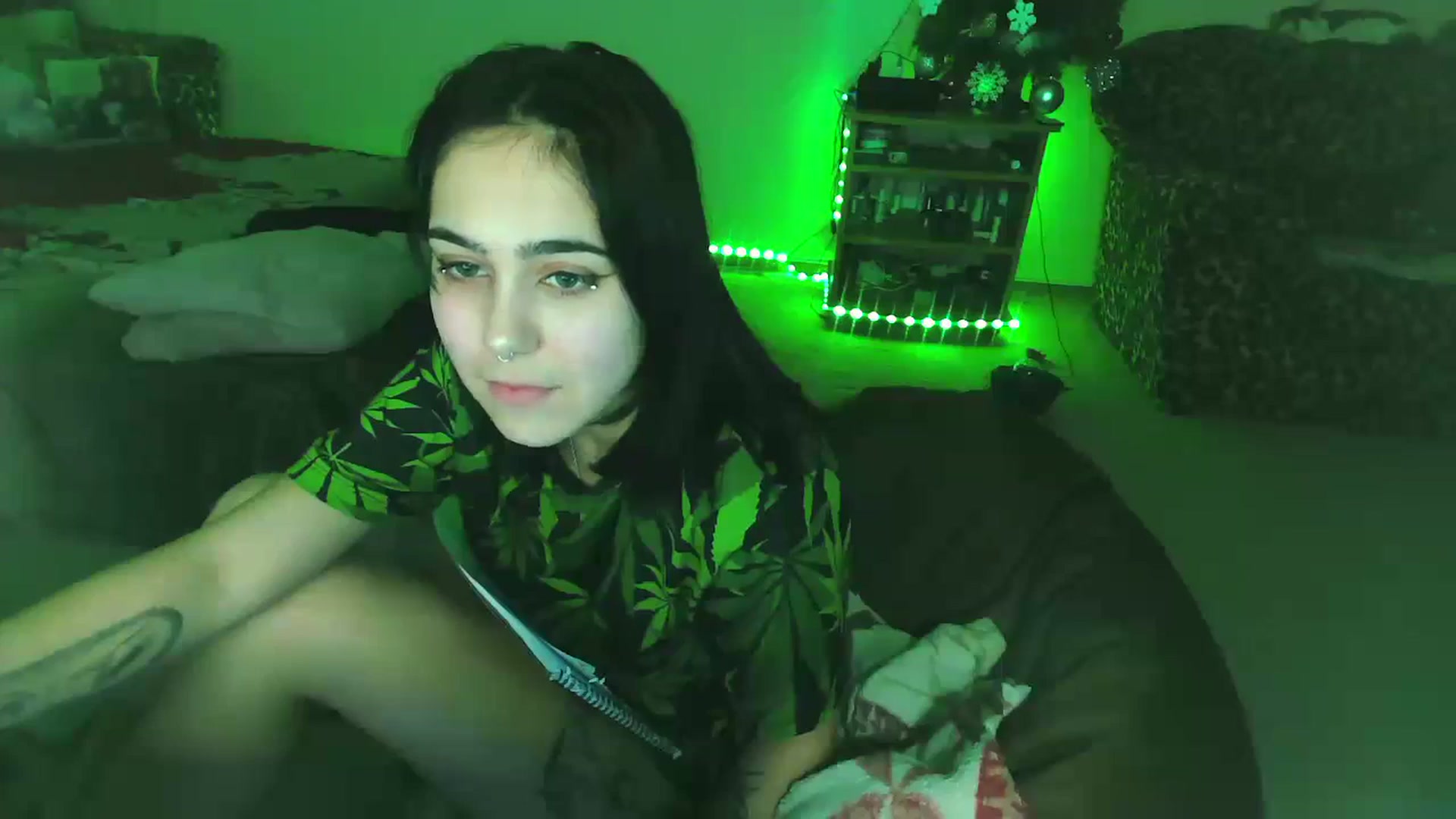 Gallery image thumbnail from Alter3g00's myfreecams stream on, 01/10/2024, 23:47 image 9 of 20