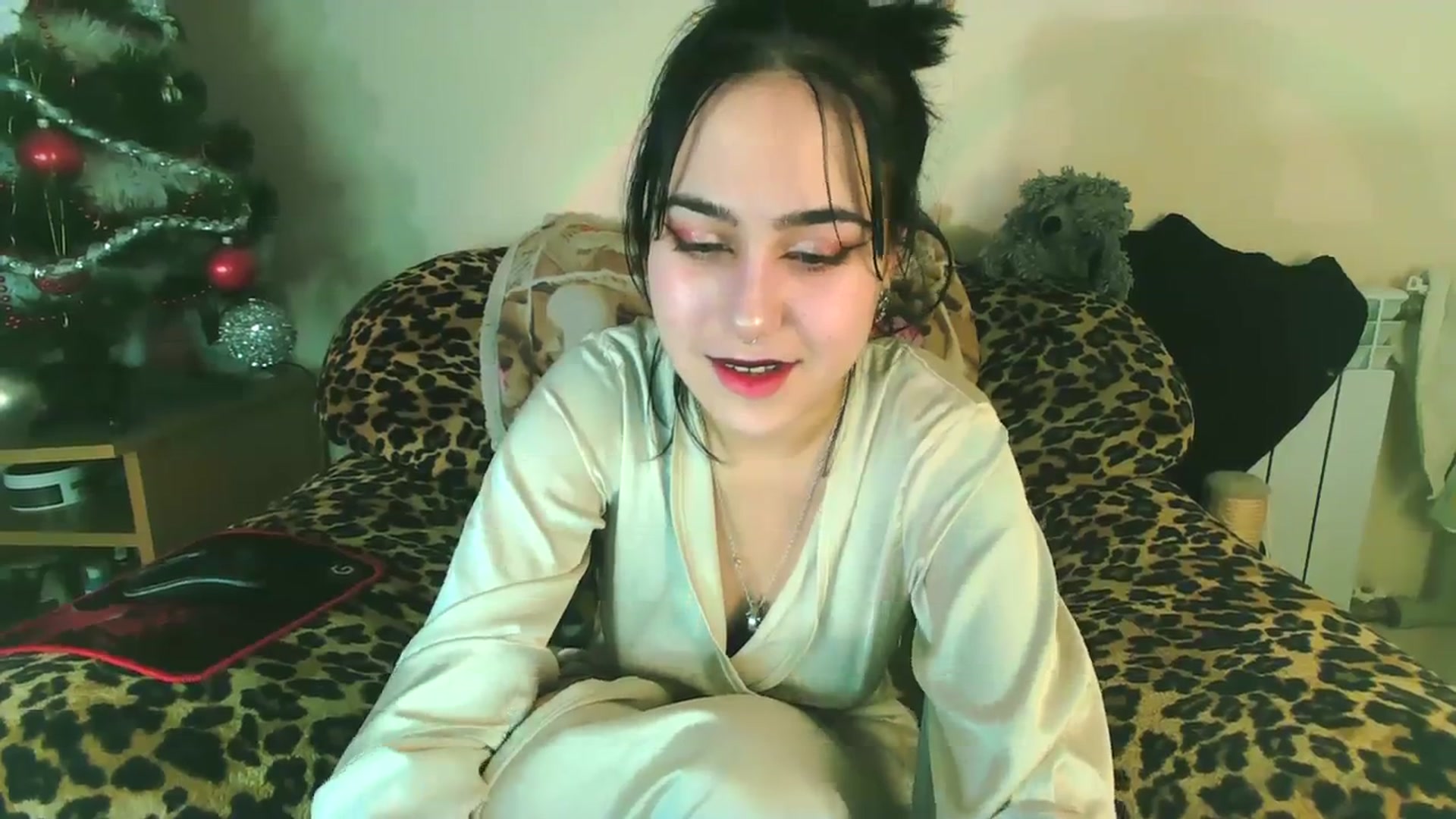Gallery image thumbnail from Alter3g00's myfreecams stream on, 01/18/2024, 18:53 image 6 of 20