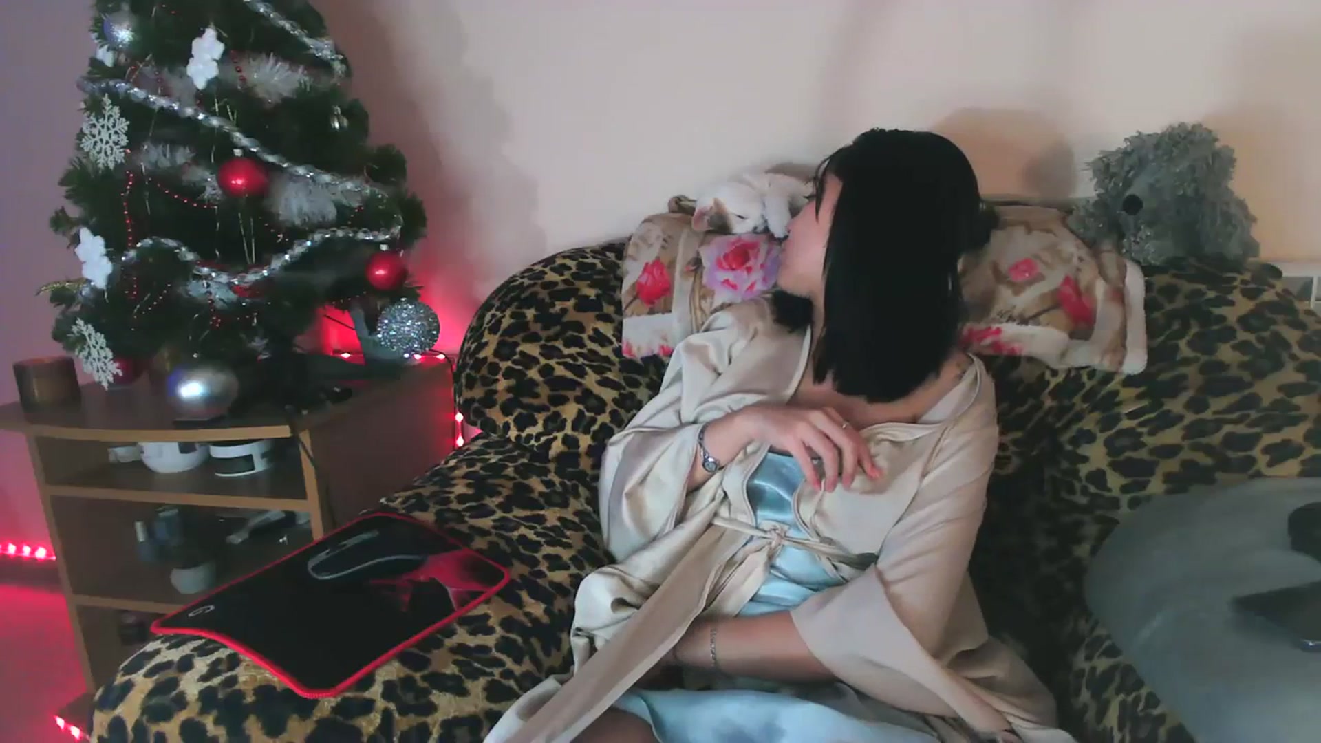 Gallery image thumbnail from Alter3g00's myfreecams stream on, 01/22/2024, 22:01 image 14 of 20
