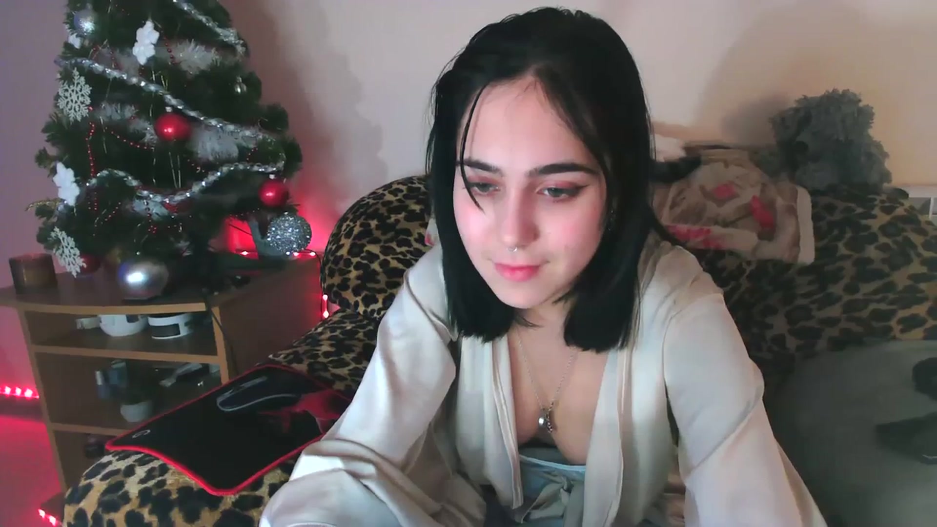 Gallery image thumbnail from Alter3g00's myfreecams stream on, 01/22/2024, 22:01 image 20 of 20