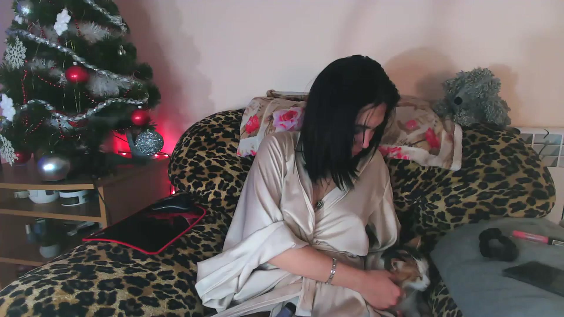 Gallery image thumbnail from Alter3g00's myfreecams stream on, 01/22/2024, 22:50 image 7 of 20
