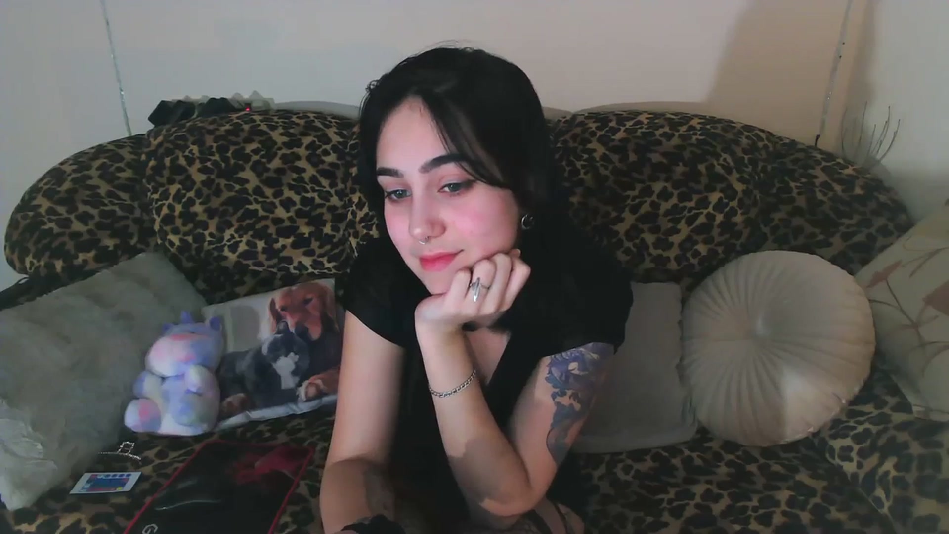 Gallery image thumbnail from Alter3g00's myfreecams stream on, 01/24/2024, 20:11 image 14 of 20
