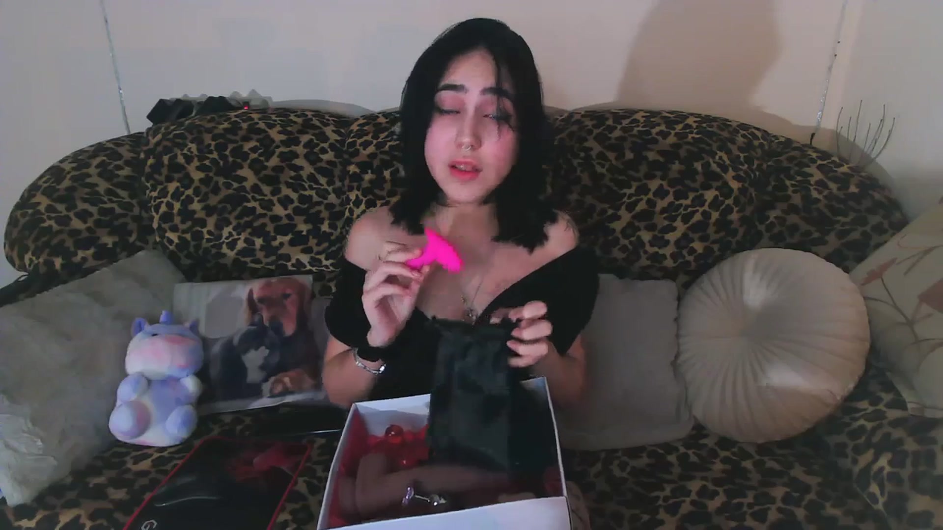 Gallery image thumbnail from Alter3g00's myfreecams stream on, 01/24/2024, 20:11 image 18 of 20