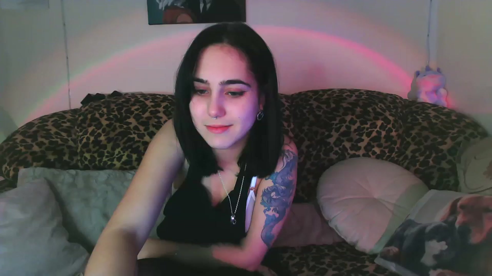 Gallery image thumbnail from Alter3g00's myfreecams stream on, 02/05/2024, 18:53 image 5 of 20