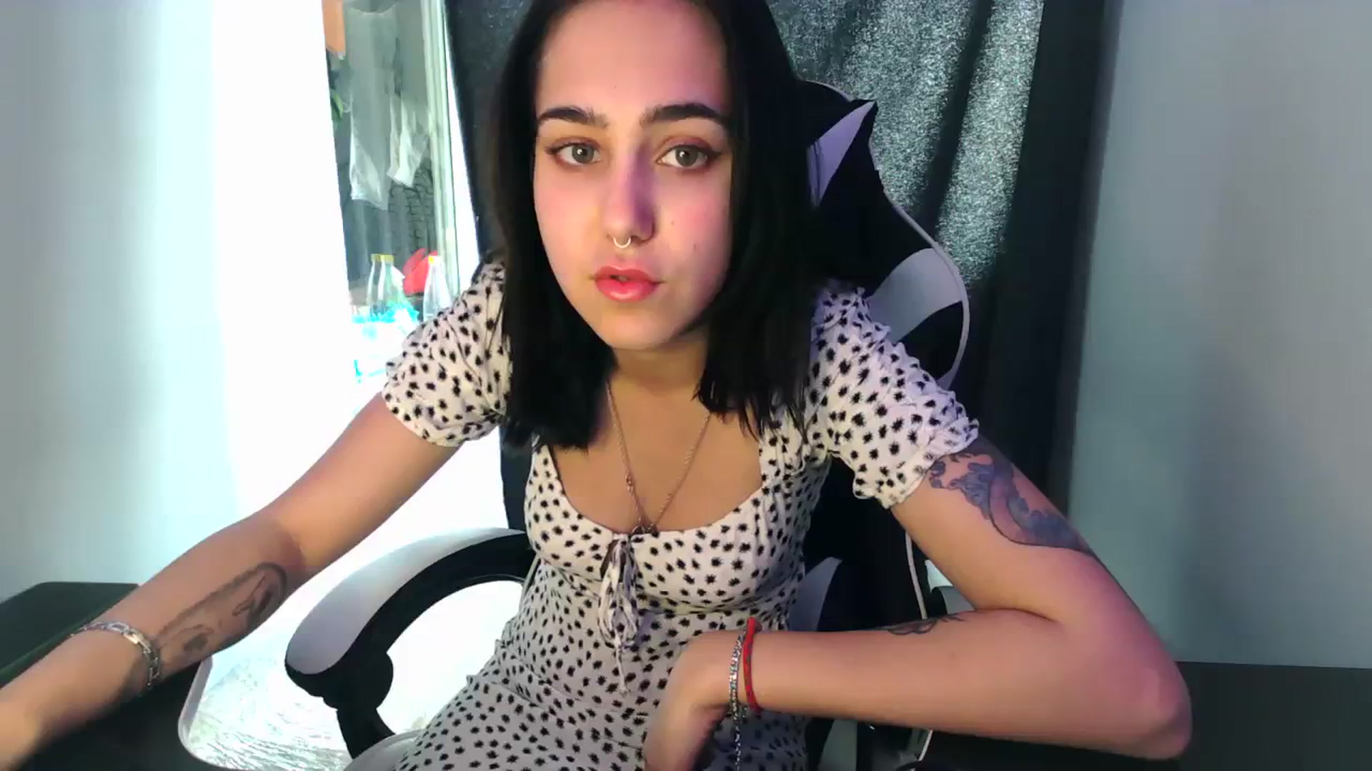 Gallery image thumbnail from Alter3g00's myfreecams stream on, 04/15/2024, 09:40 image 2 of 20