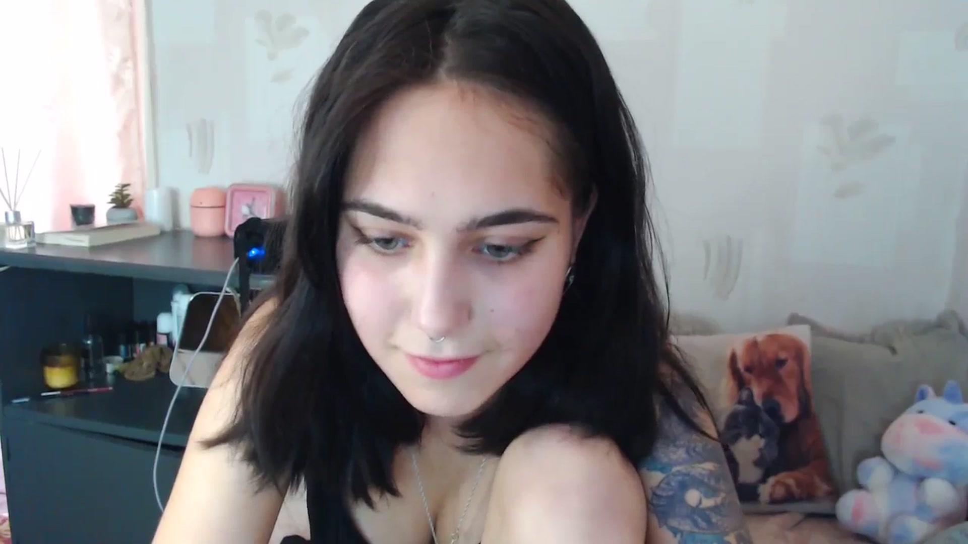 Gallery image thumbnail from Alter3g00's myfreecams stream on, 05/19/2024, 13:41 image 9 of 20