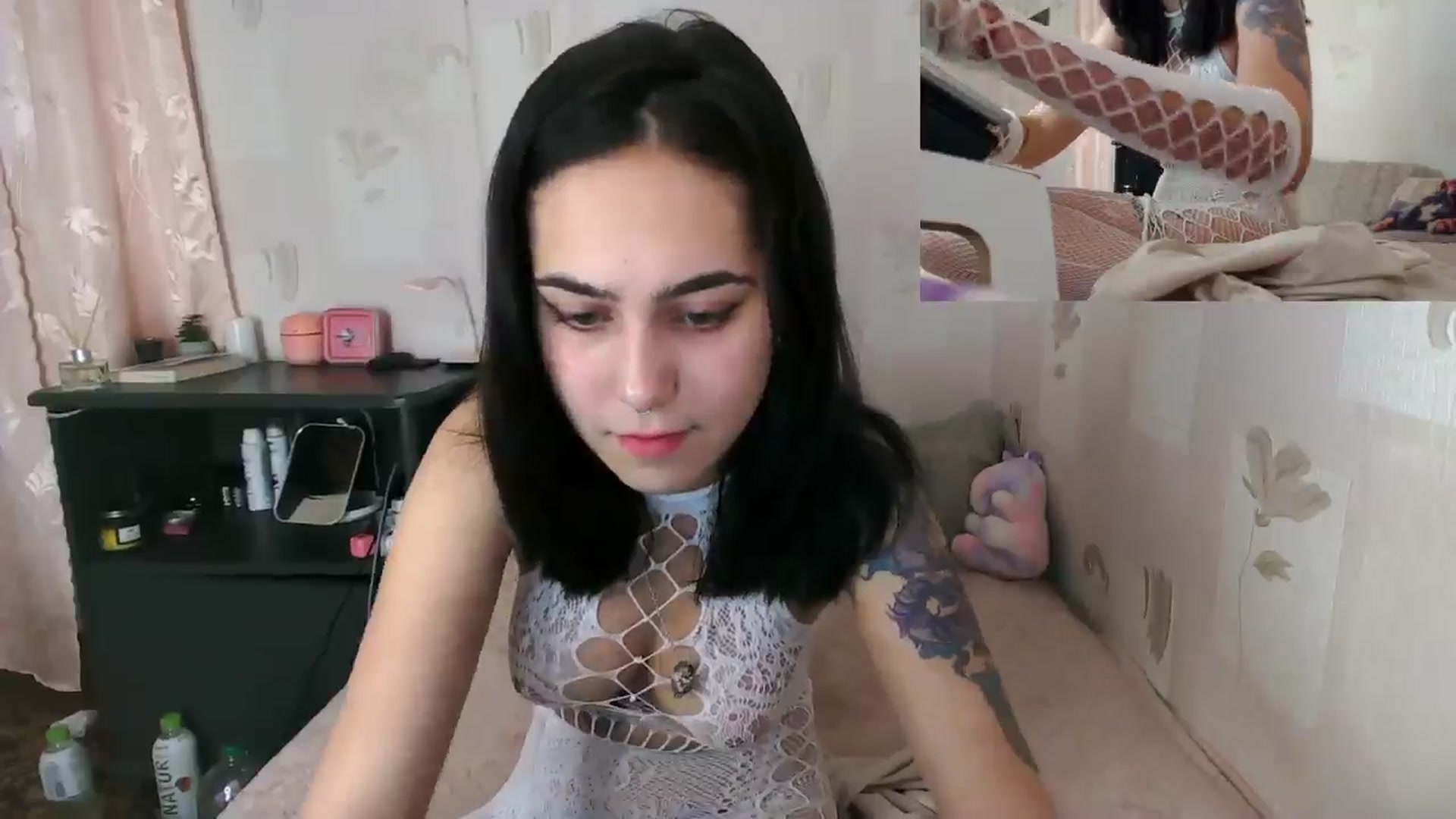 Gallery image thumbnail from Alter3g00's myfreecams stream on, 05/20/2024, 15:57 image 18 of 20