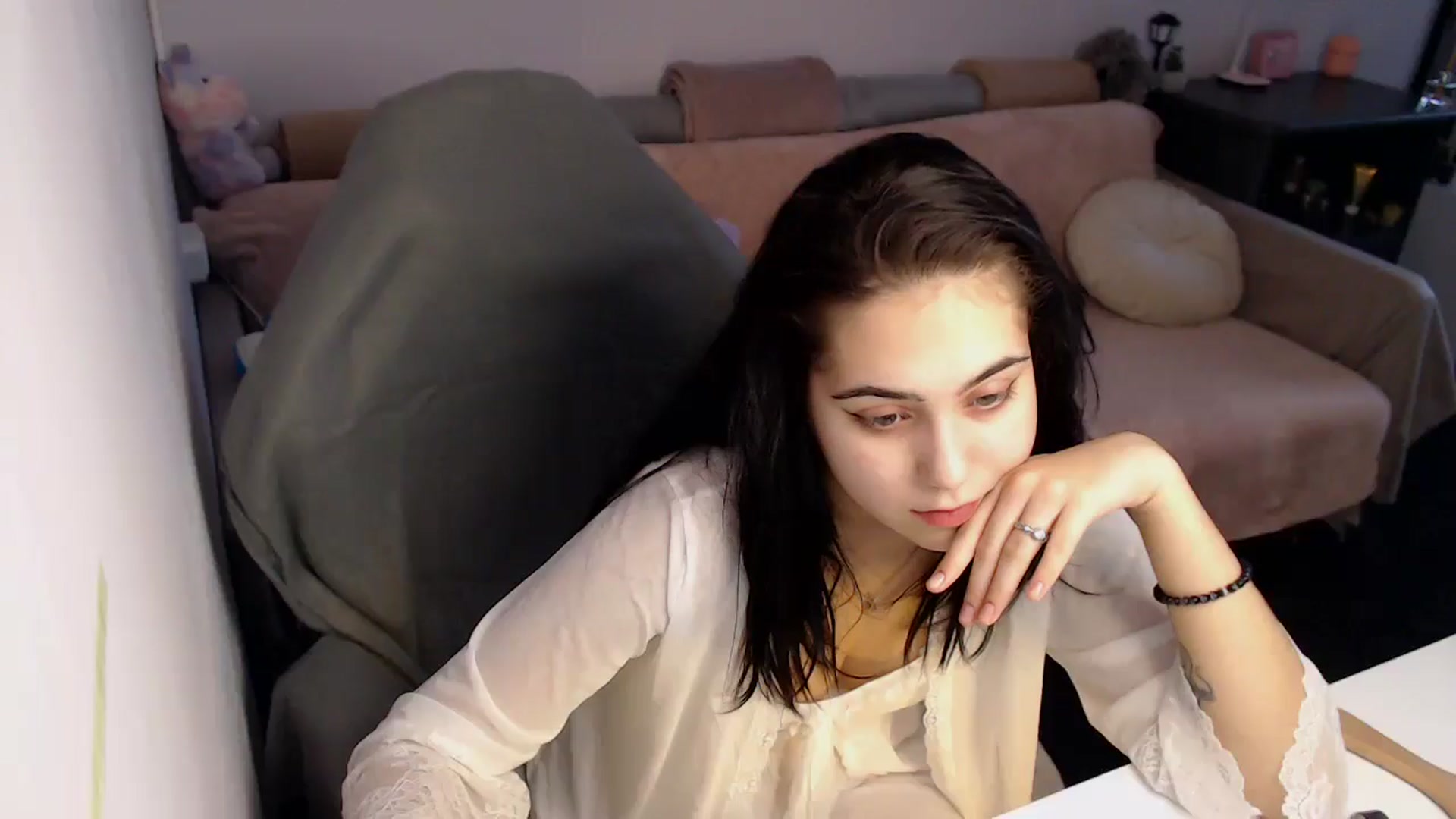 Gallery image thumbnail from Alter3g00's myfreecams stream on, 02/04/2025, 12:39 image 16 of 20