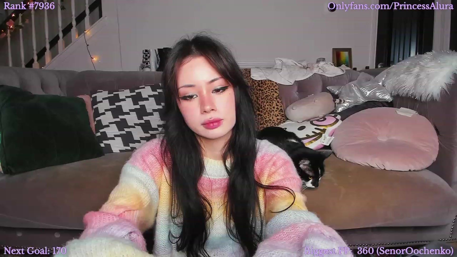 Gallery image thumbnail from Aluraa_'s myfreecams stream on, 12/16/2022, 02:55 image 10 of 20