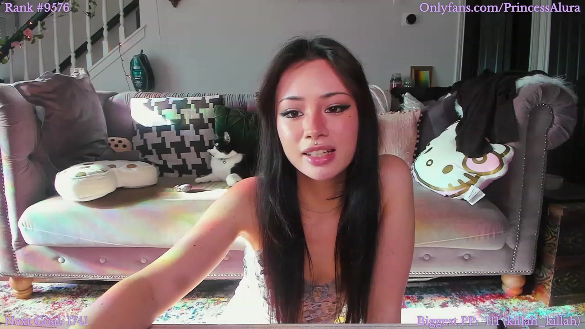 Gallery image thumbnail from Aluraa_'s myfreecams stream on, 01/18/2023, 21:53 image 6 of 20