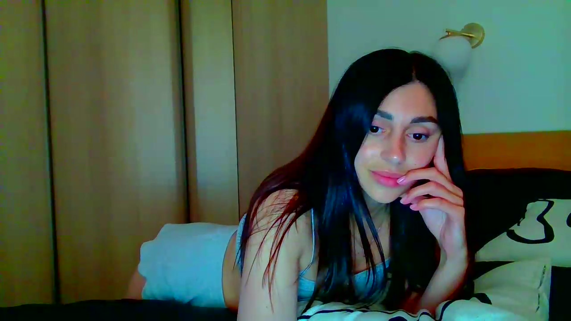 Gallery image thumbnail from Always_Fun_'s myfreecams stream on, 07/15/2026, 18:01 image 15 of 20