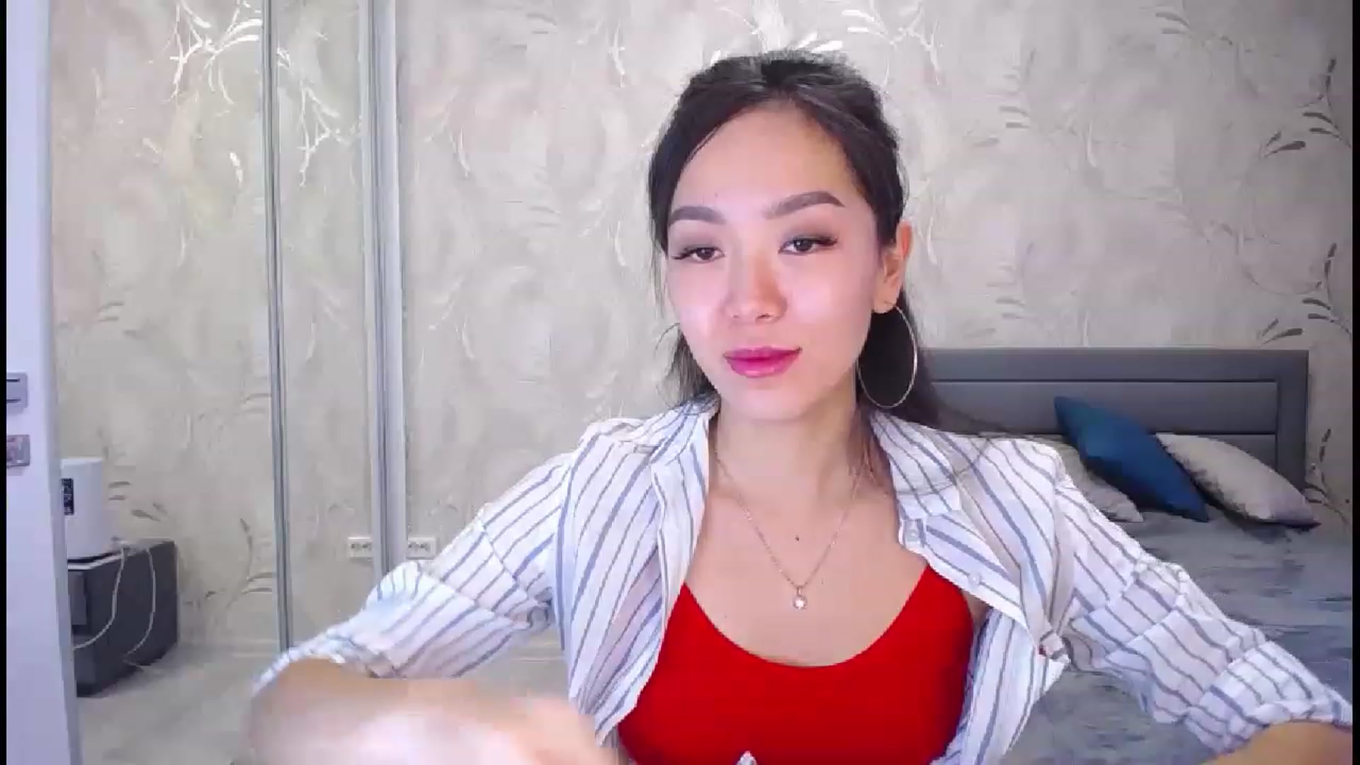 Gallery image thumbnail from AlwayssSmile's myfreecams stream on, 11/18/2022, 12:58 image 3 of 20