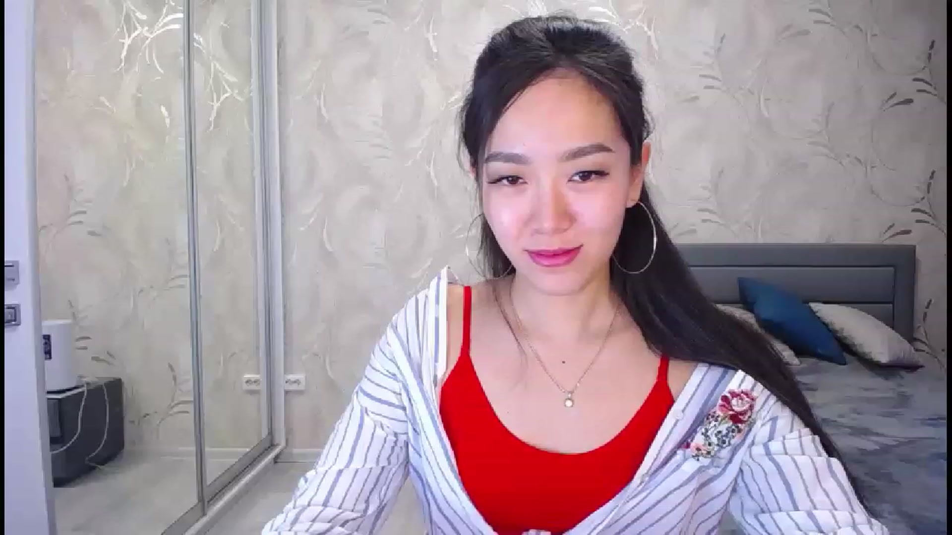 Gallery image thumbnail from AlwayssSmile's myfreecams stream on, 11/18/2022, 12:58 image 7 of 20