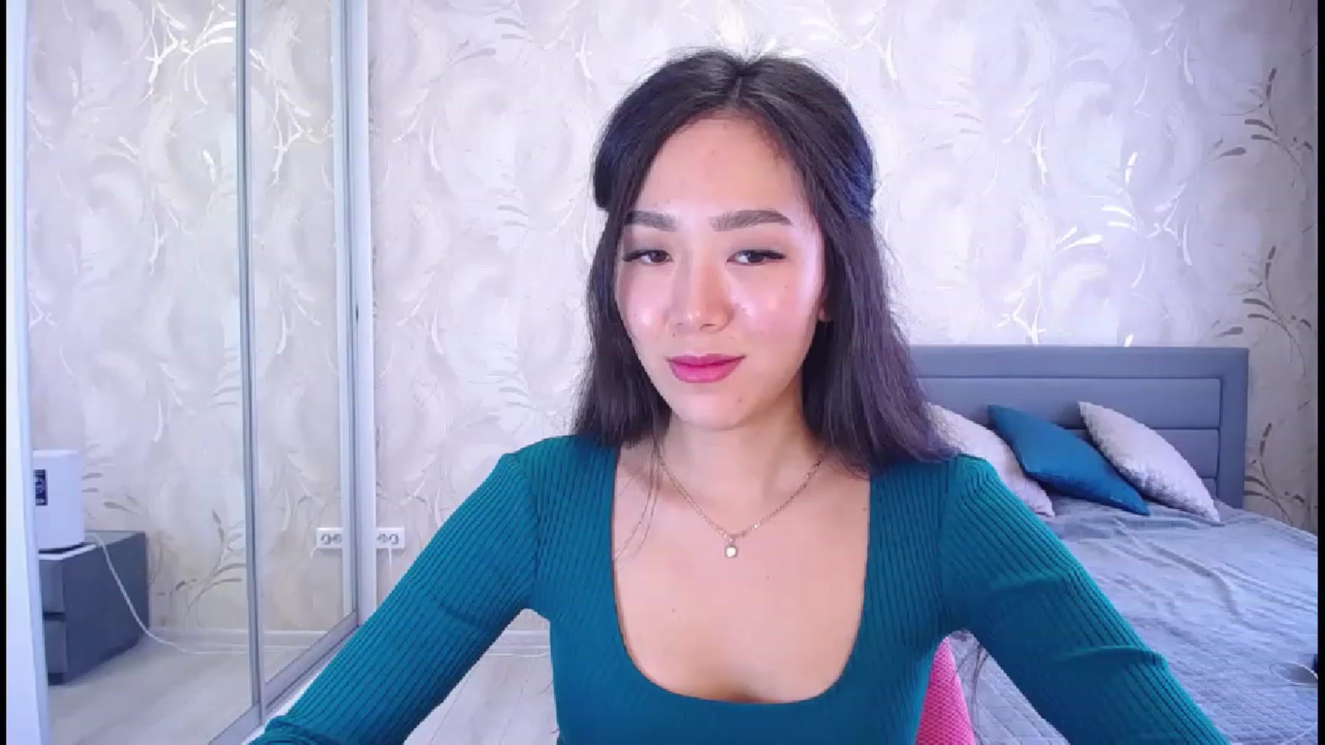 Gallery image thumbnail from AlwayssSmile's myfreecams stream on, 11/21/2022, 07:37 image 11 of 20
