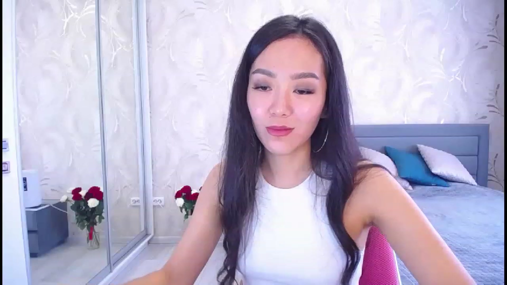 Gallery image thumbnail from AlwayssSmile's myfreecams stream on, 11/22/2022, 07:46 image 10 of 20