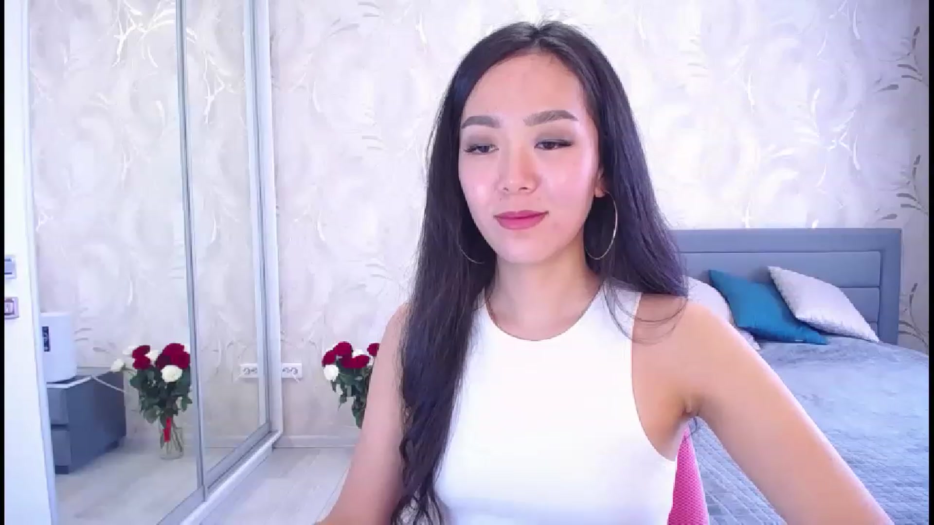 Gallery image thumbnail from AlwayssSmile's myfreecams stream on, 11/22/2022, 07:46 image 17 of 20