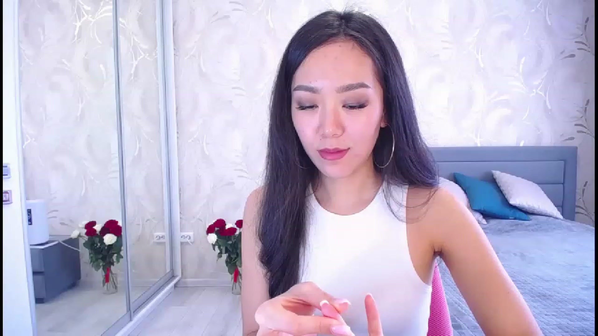 Gallery image thumbnail from AlwayssSmile's myfreecams stream on, 11/22/2022, 07:46 image 19 of 20