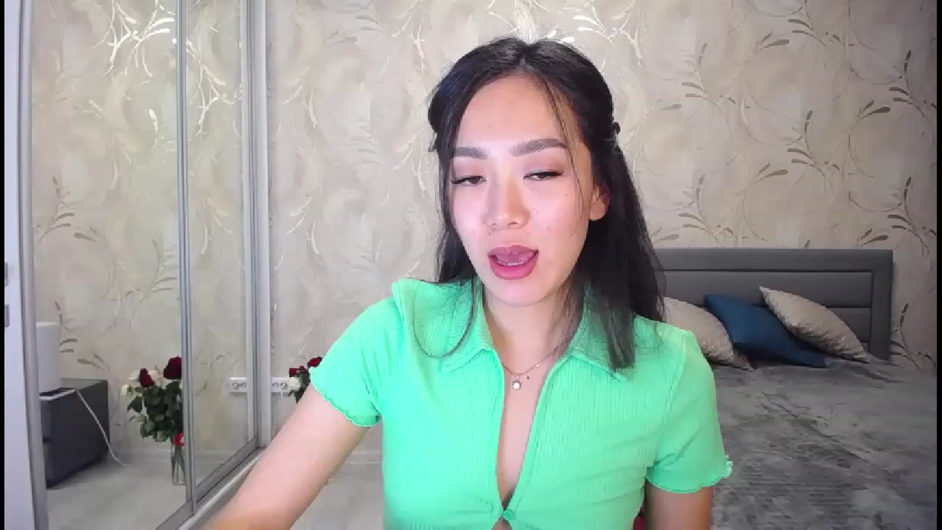 Gallery image thumbnail from AlwayssSmile's myfreecams stream on, 11/23/2022, 16:48 image 2 of 20