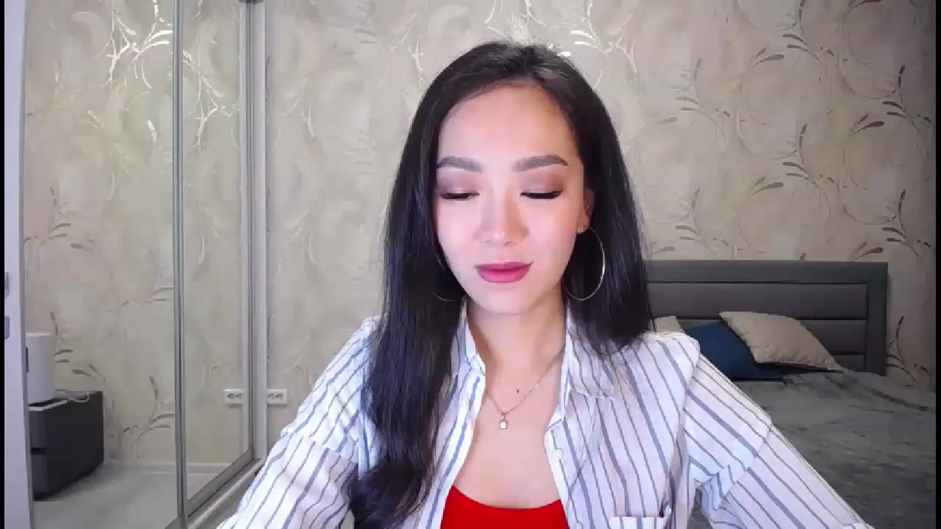 Gallery image thumbnail from AlwayssSmile's myfreecams stream on, 11/26/2022, 18:08 image 5 of 20