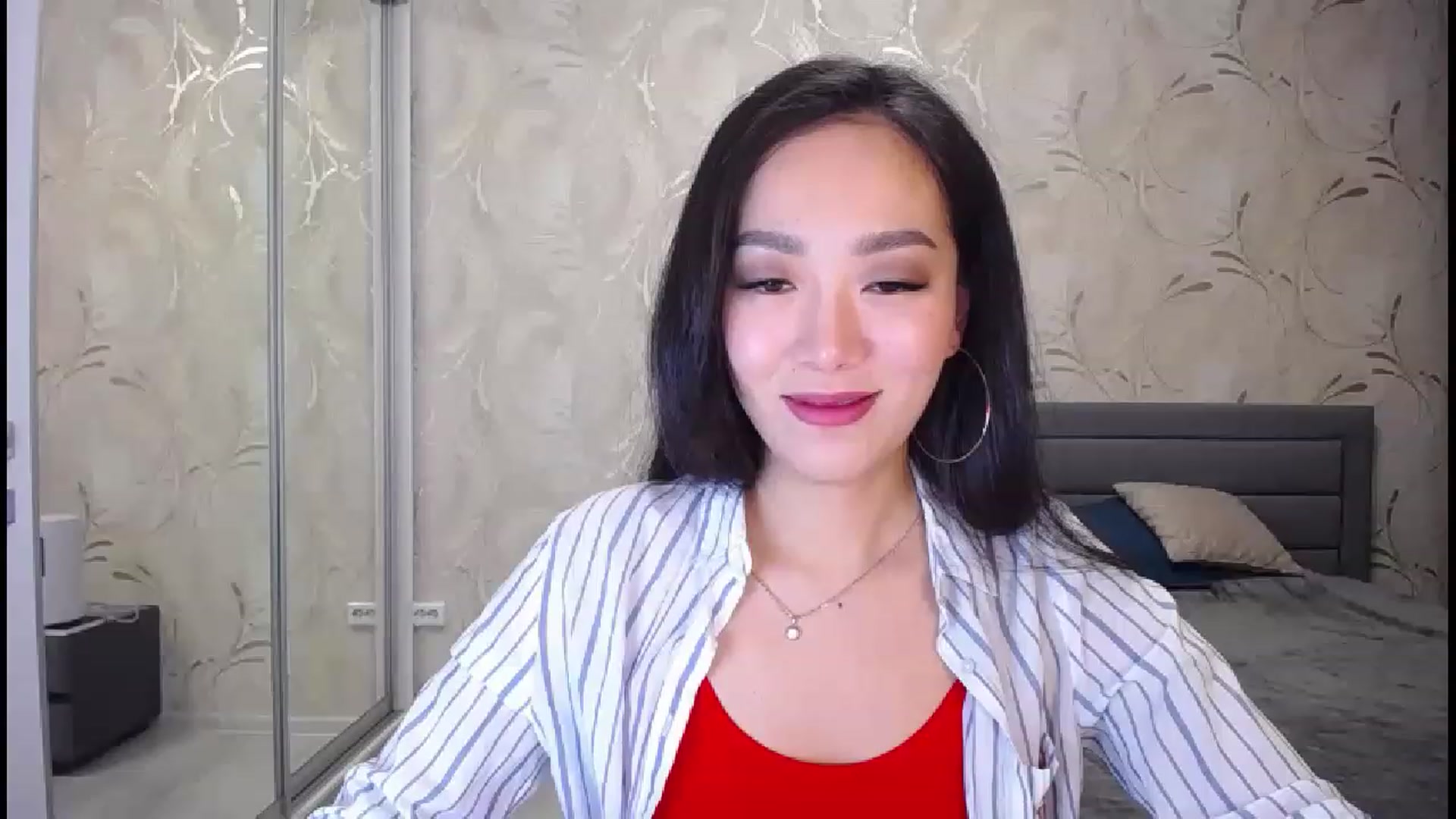 Gallery image thumbnail from AlwayssSmile's myfreecams stream on, 11/26/2022, 18:08 image 15 of 20