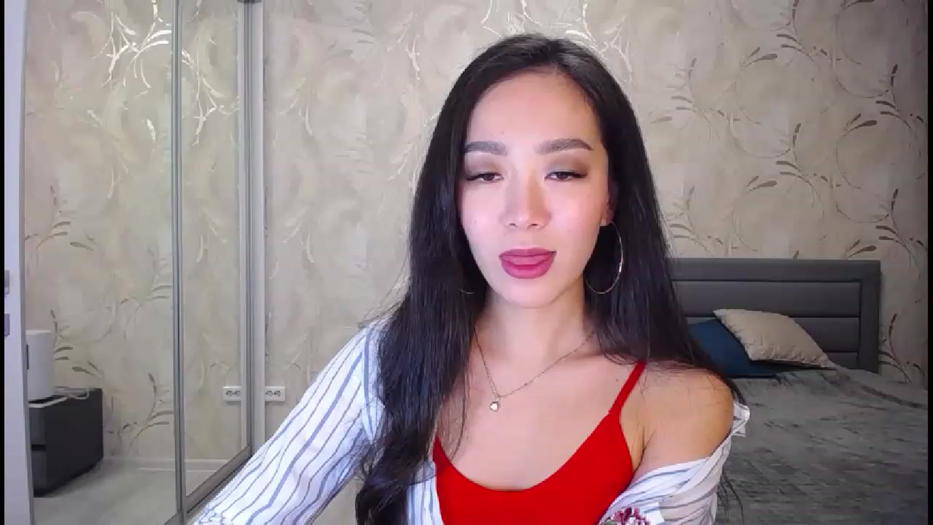 Gallery image thumbnail from AlwayssSmile's myfreecams stream on, 11/26/2022, 18:08 image 12 of 20