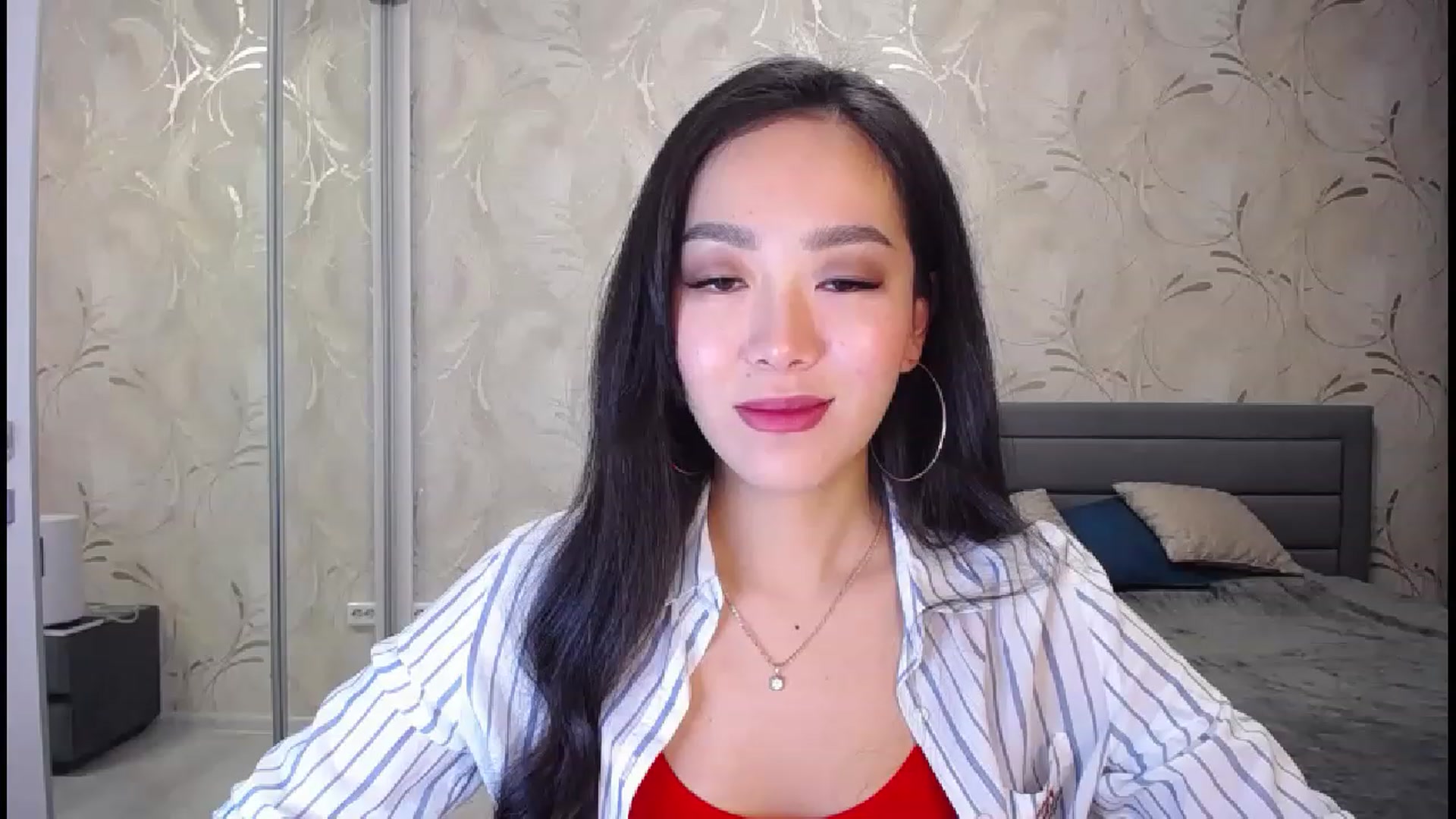 Gallery image thumbnail from AlwayssSmile's myfreecams stream on, 11/26/2022, 18:08 image 2 of 20