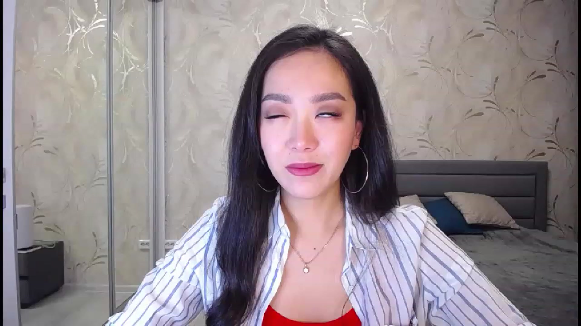 Gallery image thumbnail from AlwayssSmile's myfreecams stream on, 11/26/2022, 18:08 image 3 of 20