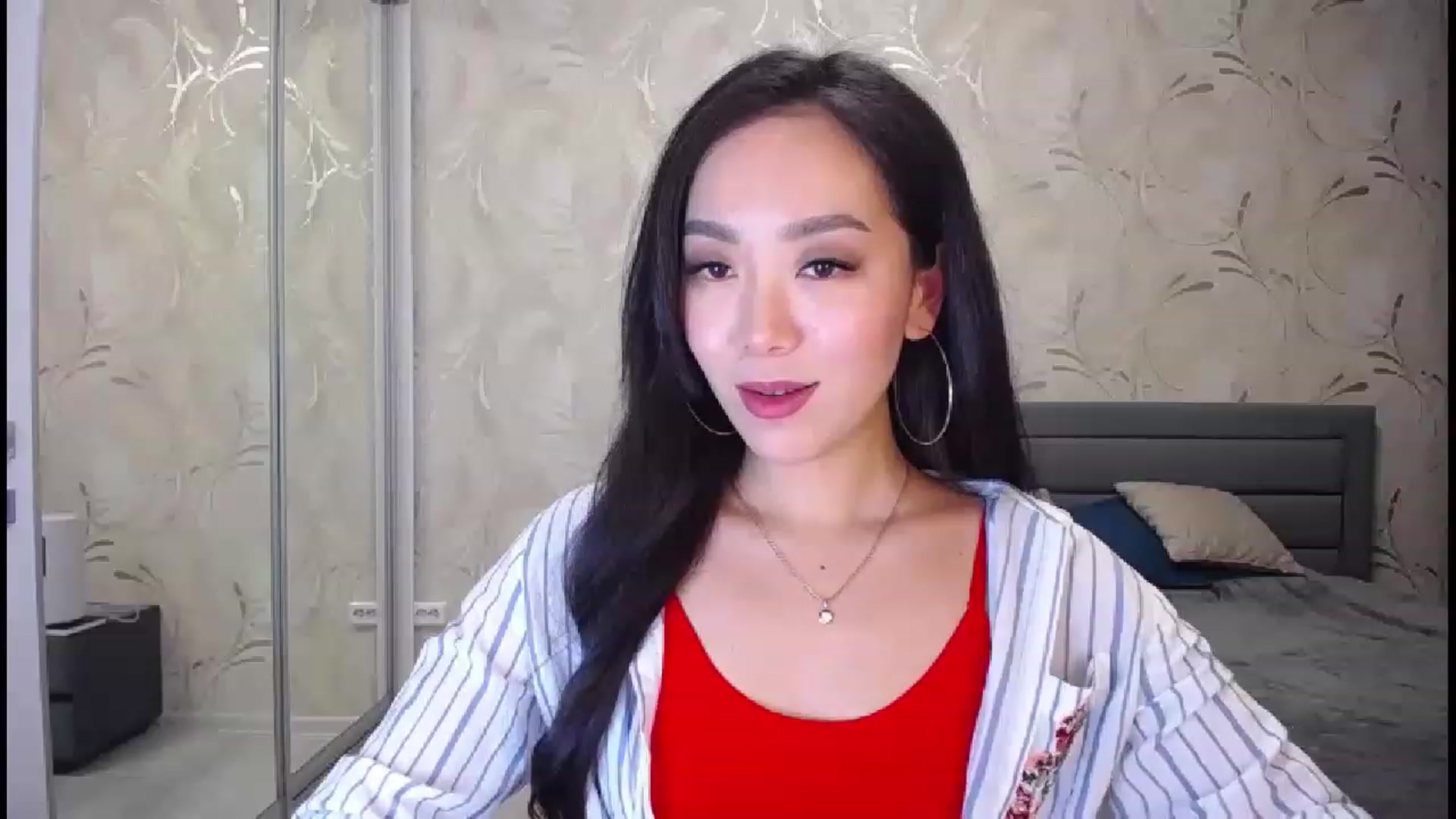 Gallery image thumbnail from AlwayssSmile's myfreecams stream on, 11/26/2022, 19:09 image 10 of 20