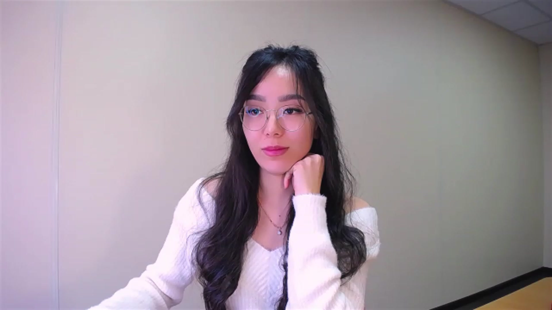Gallery image thumbnail from AlwayssSmile's myfreecams stream on, 03/12/2023, 07:33 image 20 of 20