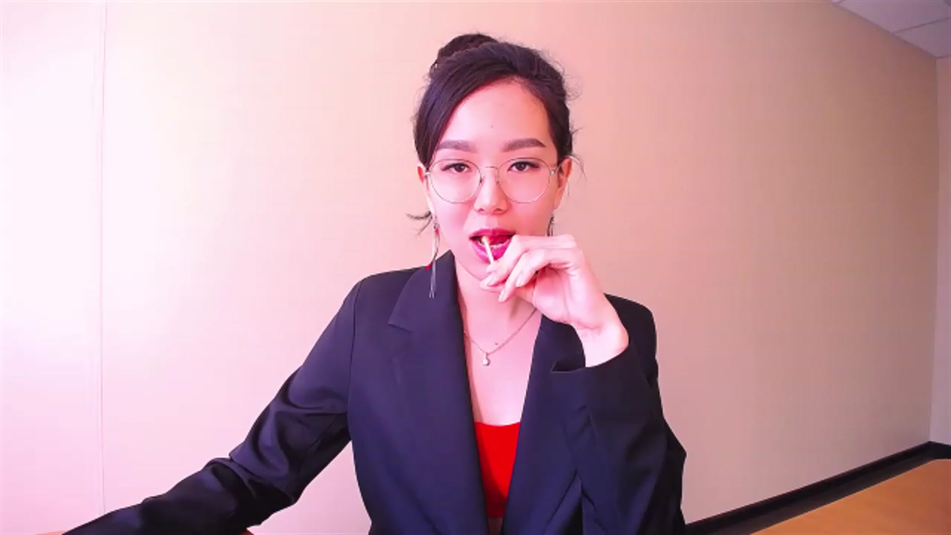 Gallery image thumbnail from AlwayssSmile's myfreecams stream on, 03/17/2023, 05:00 image 20 of 20