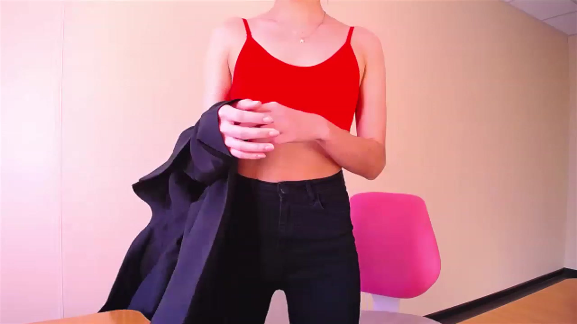 Gallery image thumbnail from AlwayssSmile's myfreecams stream on, 03/17/2023, 05:00 image 3 of 20