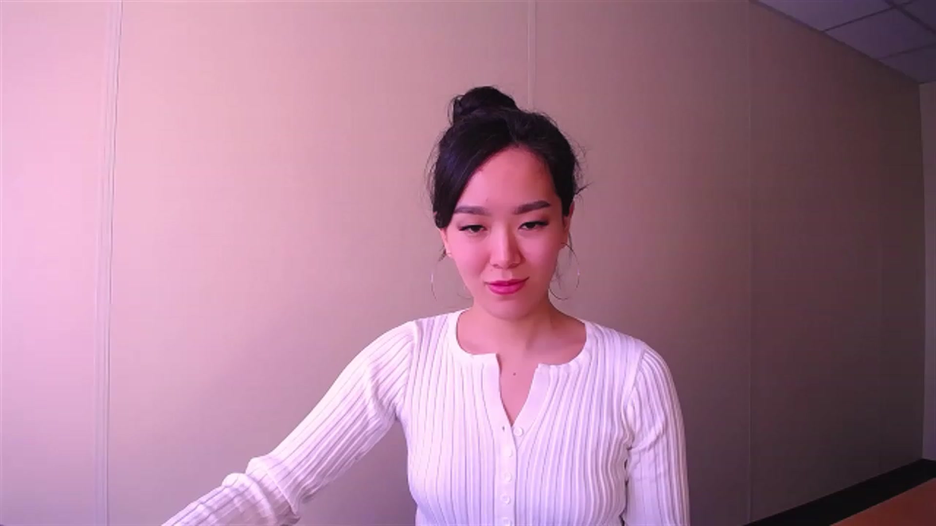 Gallery image thumbnail from AlwayssSmile's myfreecams stream on, 03/27/2023, 06:51 image 19 of 20