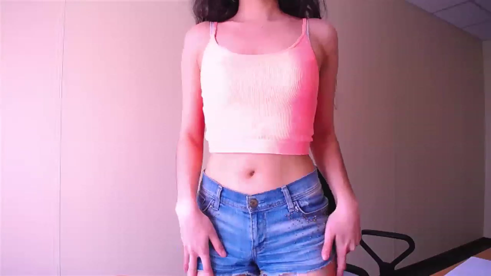 Gallery image thumbnail from AlwayssSmile's myfreecams stream on, 03/28/2023, 07:00 image 14 of 20