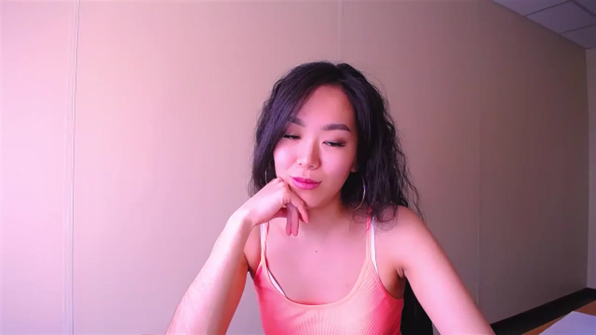 Gallery image thumbnail from AlwayssSmile's myfreecams stream on, 03/28/2023, 07:00 image 20 of 20
