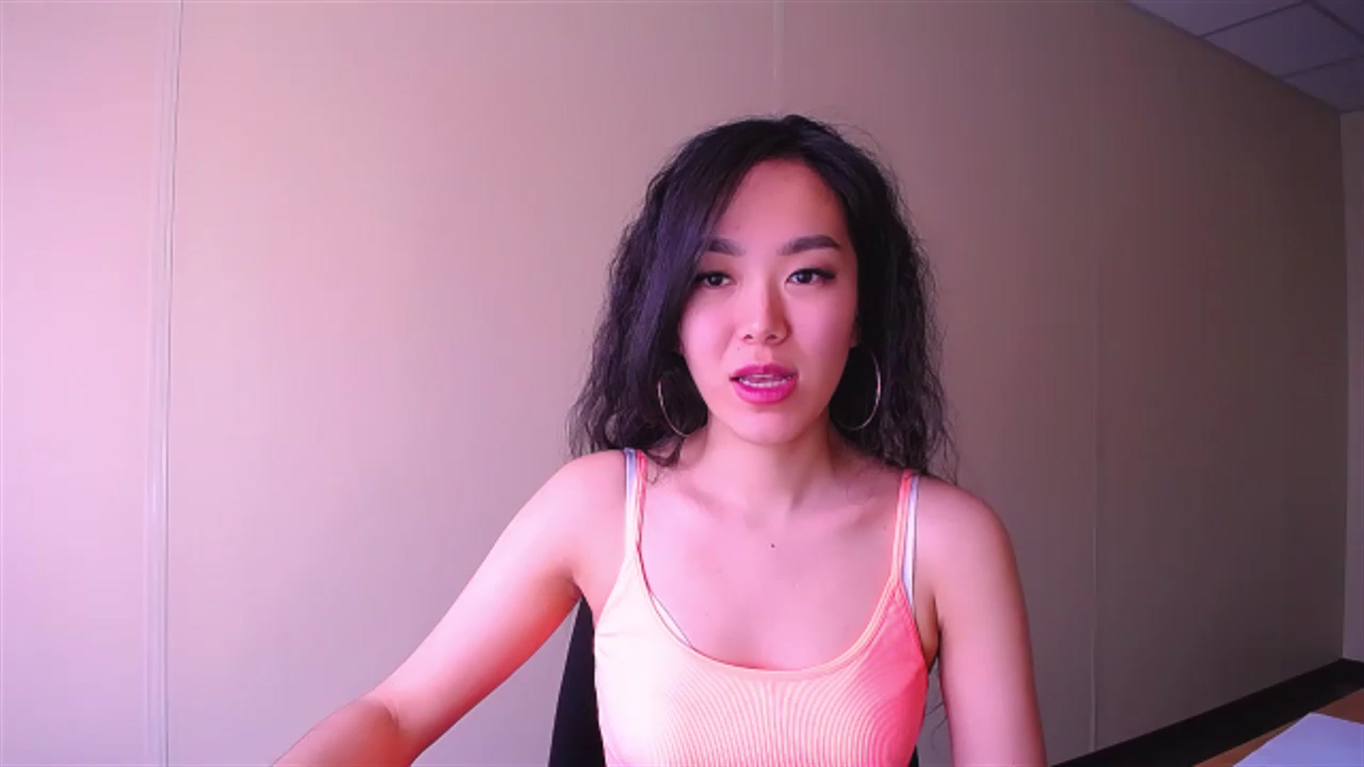 Gallery image thumbnail from AlwayssSmile's myfreecams stream on, 03/28/2023, 07:00 image 19 of 20