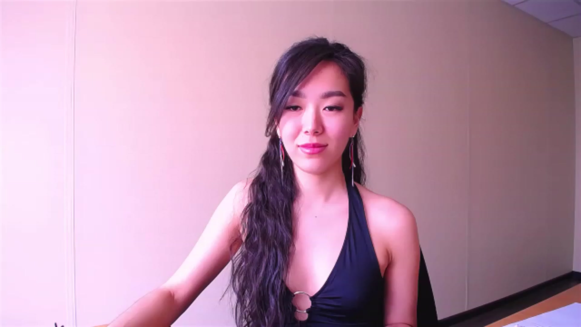 Gallery image thumbnail from AlwayssSmile's myfreecams stream on, 03/29/2023, 07:31 image 20 of 20