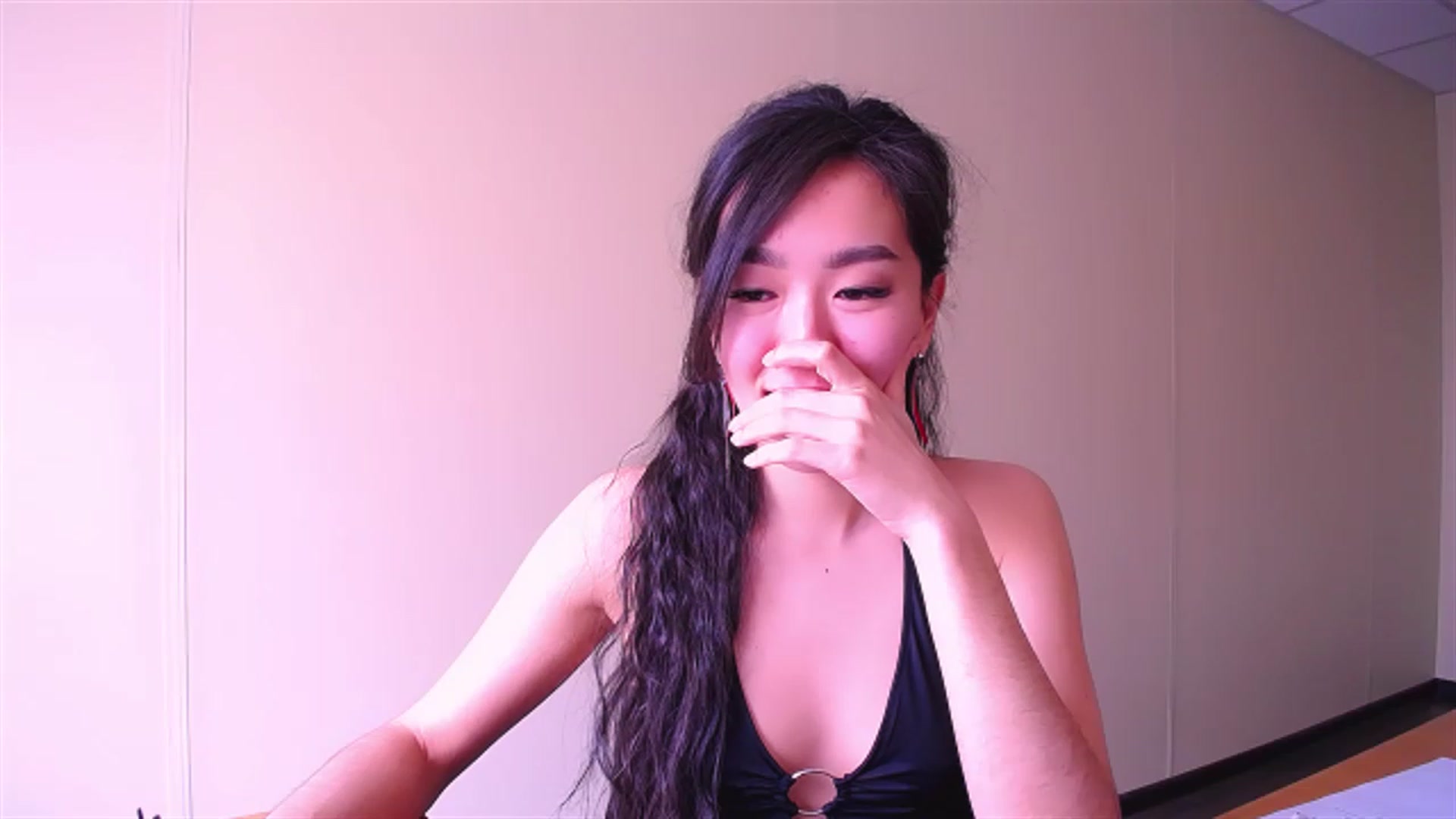 Gallery image thumbnail from AlwayssSmile's myfreecams stream on, 03/29/2023, 07:31 image 16 of 20