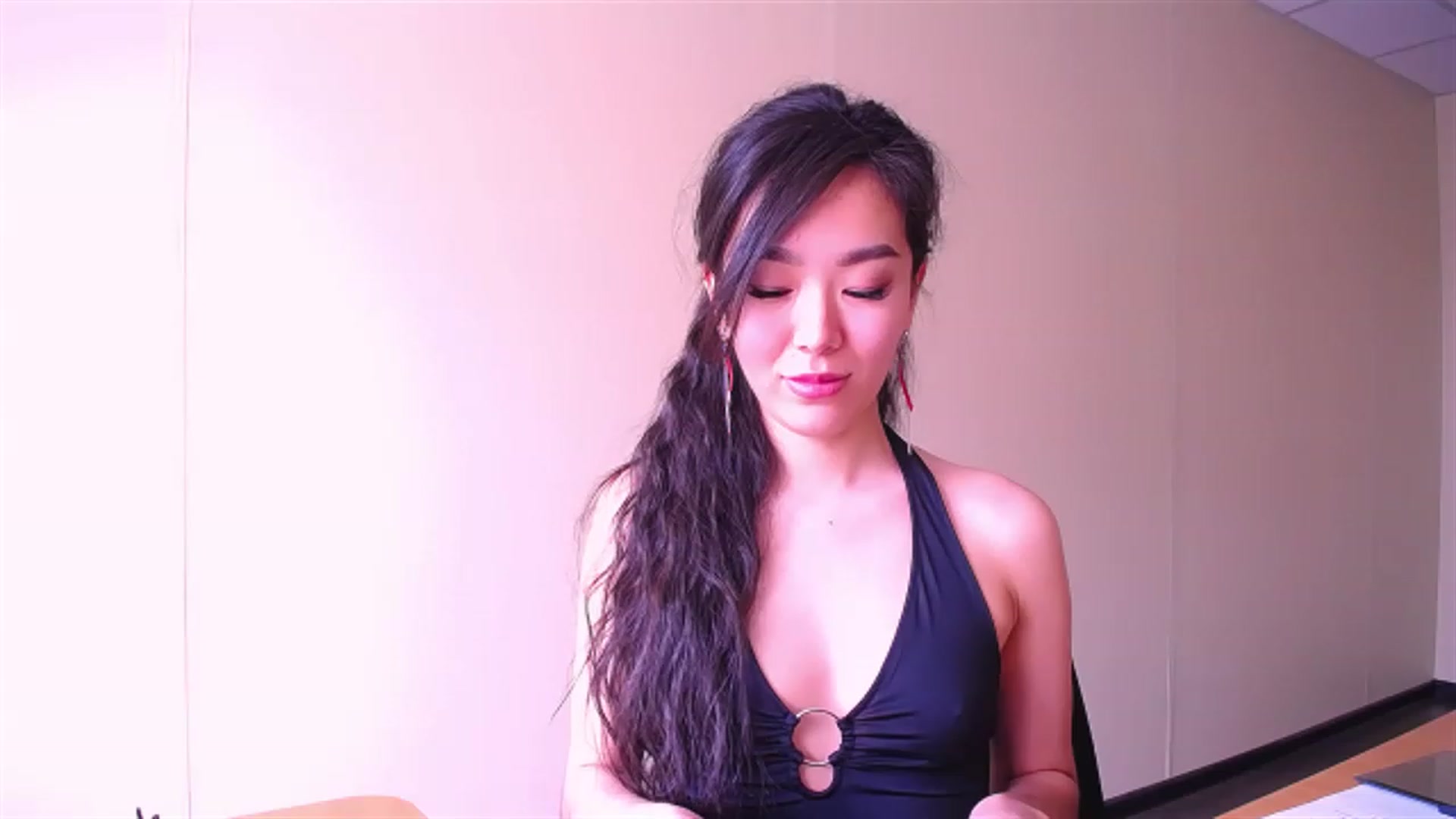Gallery image thumbnail from AlwayssSmile's myfreecams stream on, 03/29/2023, 07:56 image 8 of 20