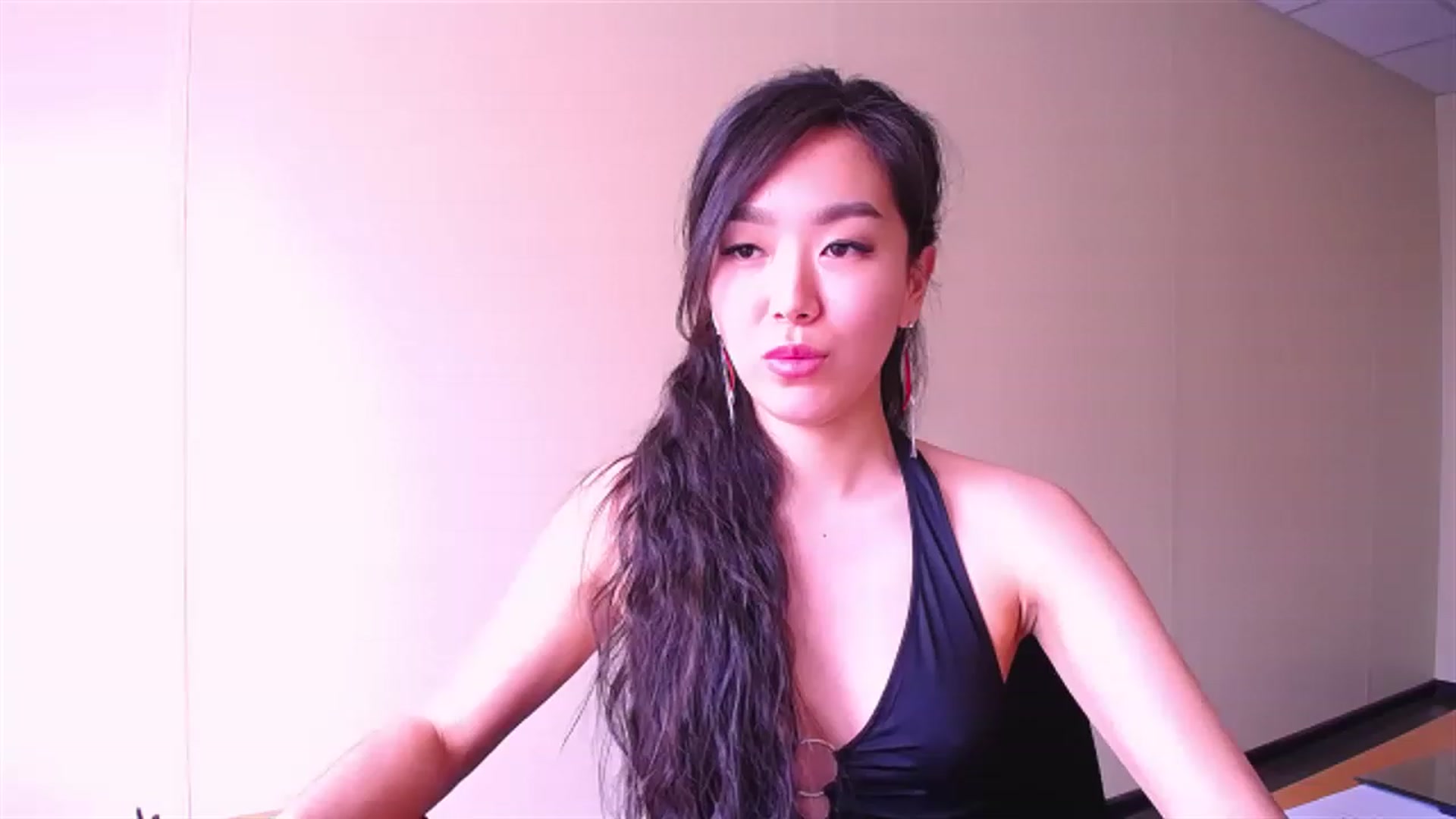 Gallery image thumbnail from AlwayssSmile's myfreecams stream on, 03/29/2023, 07:56 image 5 of 20