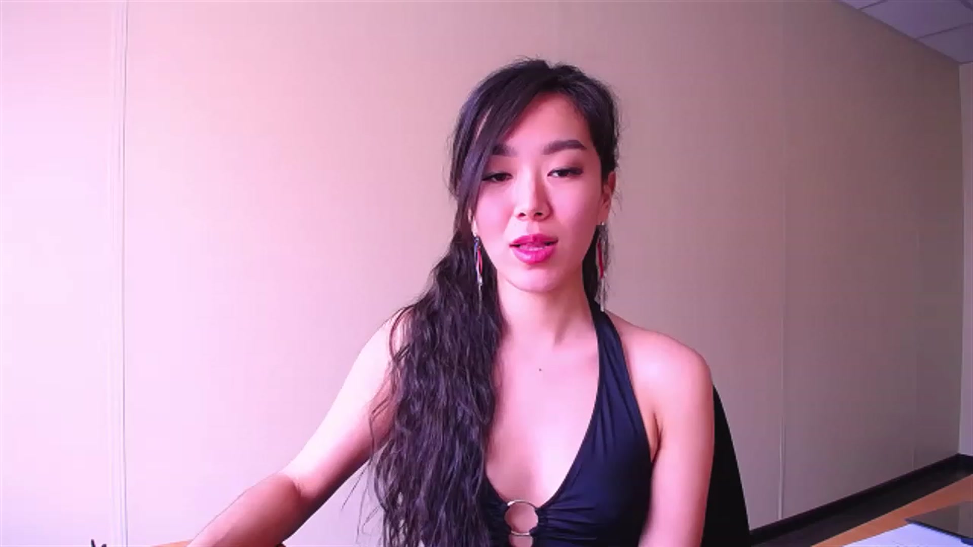 Gallery image thumbnail from AlwayssSmile's myfreecams stream on, 03/29/2023, 07:56 image 20 of 20
