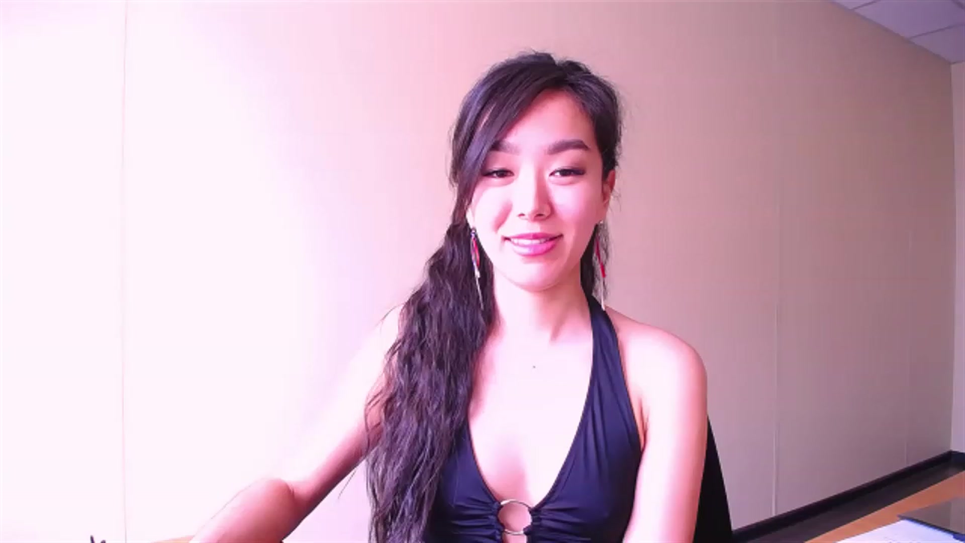 Gallery image thumbnail from AlwayssSmile's myfreecams stream on, 03/29/2023, 07:56 image 11 of 20