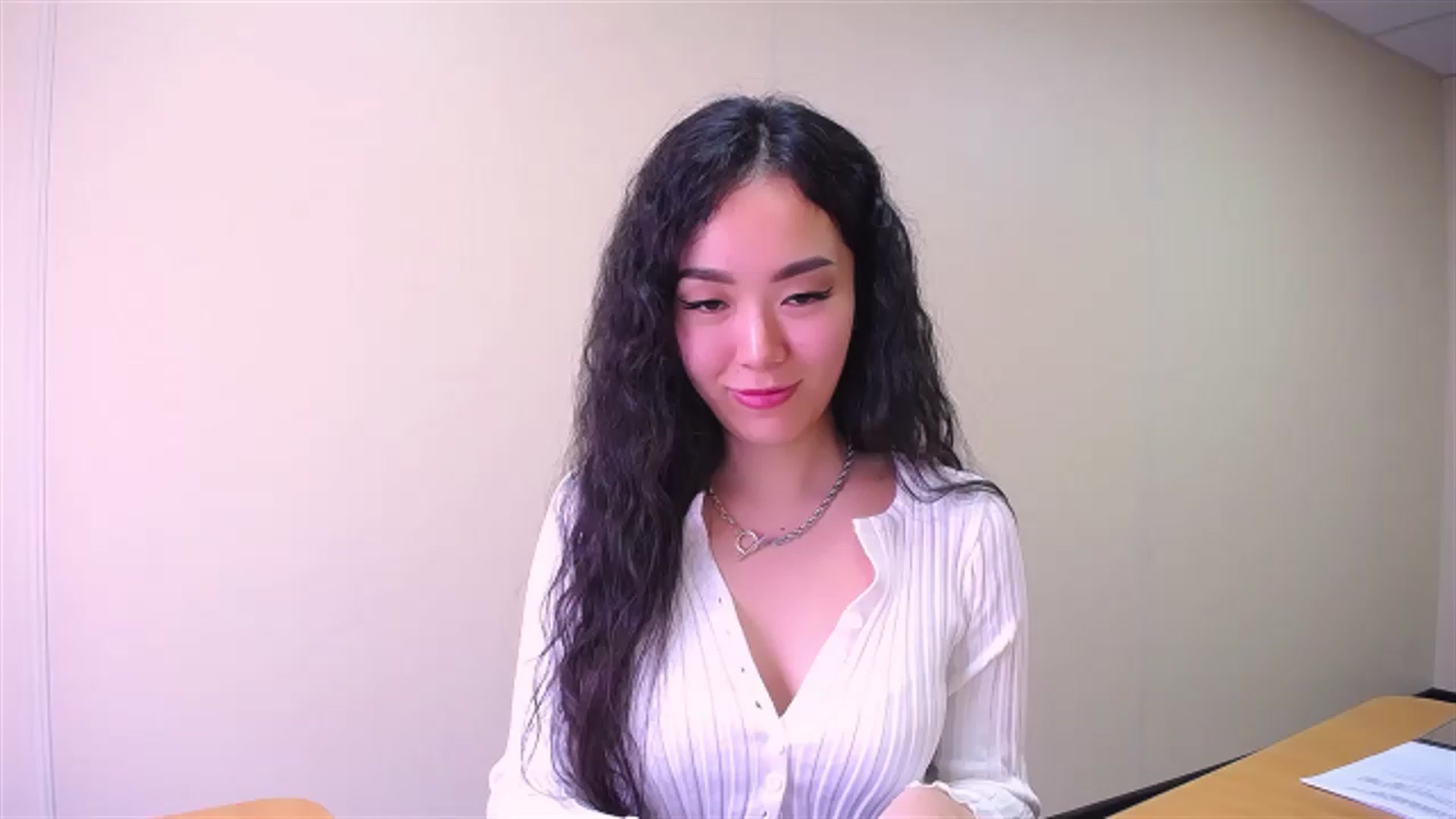 Gallery image thumbnail from AlwayssSmile's myfreecams stream on, 03/31/2023, 07:56 image 8 of 20