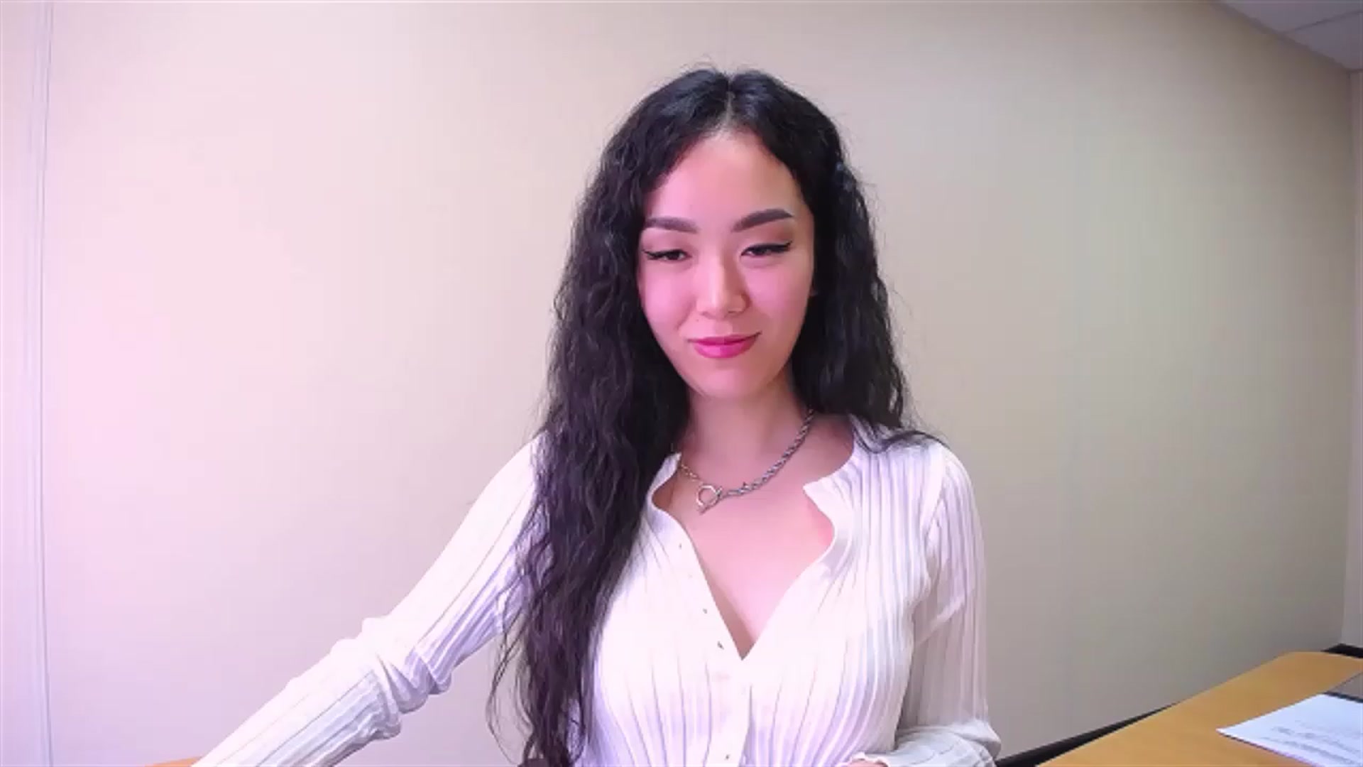 Gallery image thumbnail from AlwayssSmile's myfreecams stream on, 03/31/2023, 07:56 image 3 of 20