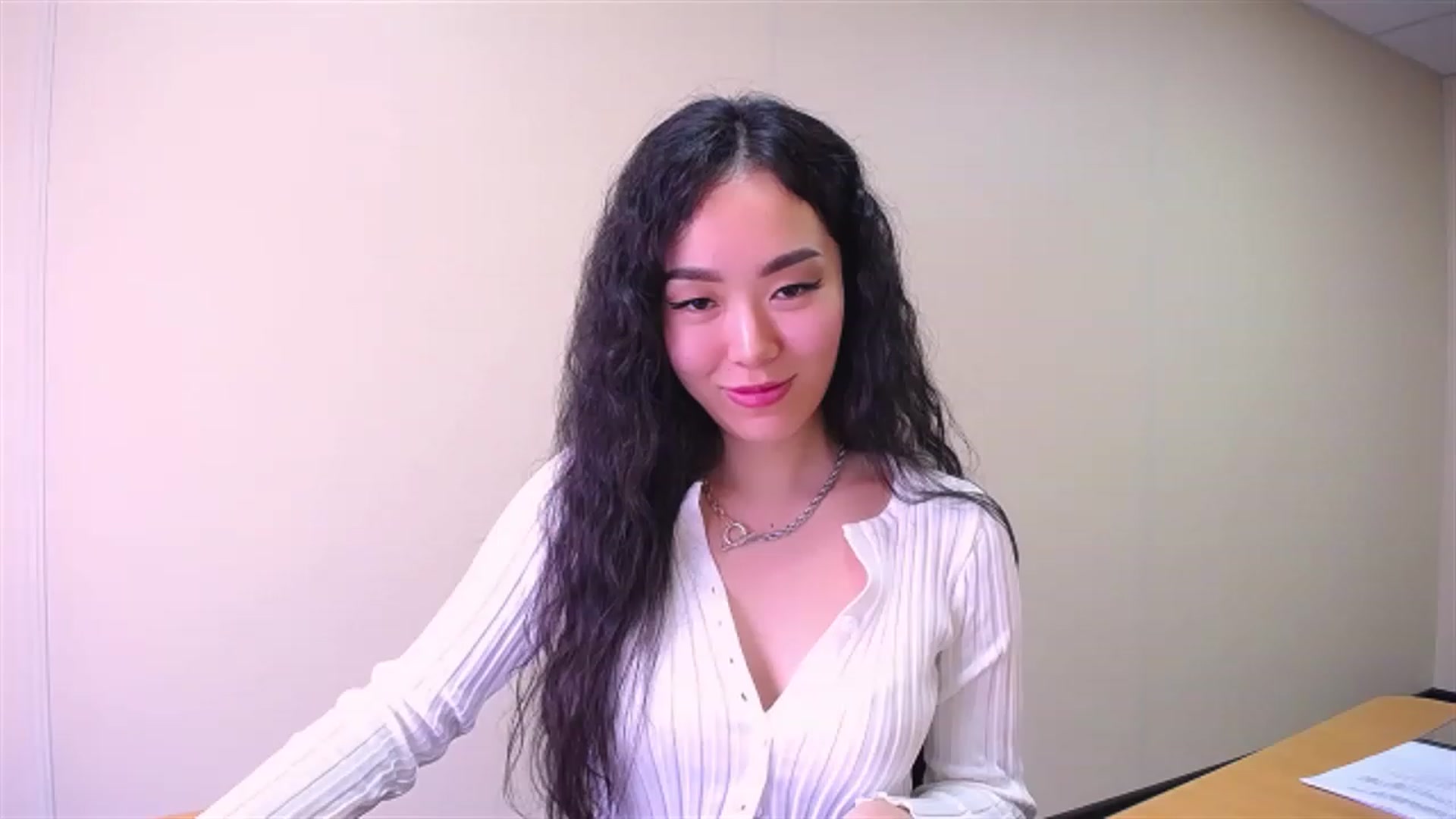 Gallery image thumbnail from AlwayssSmile's myfreecams stream on, 03/31/2023, 07:56 image 9 of 20